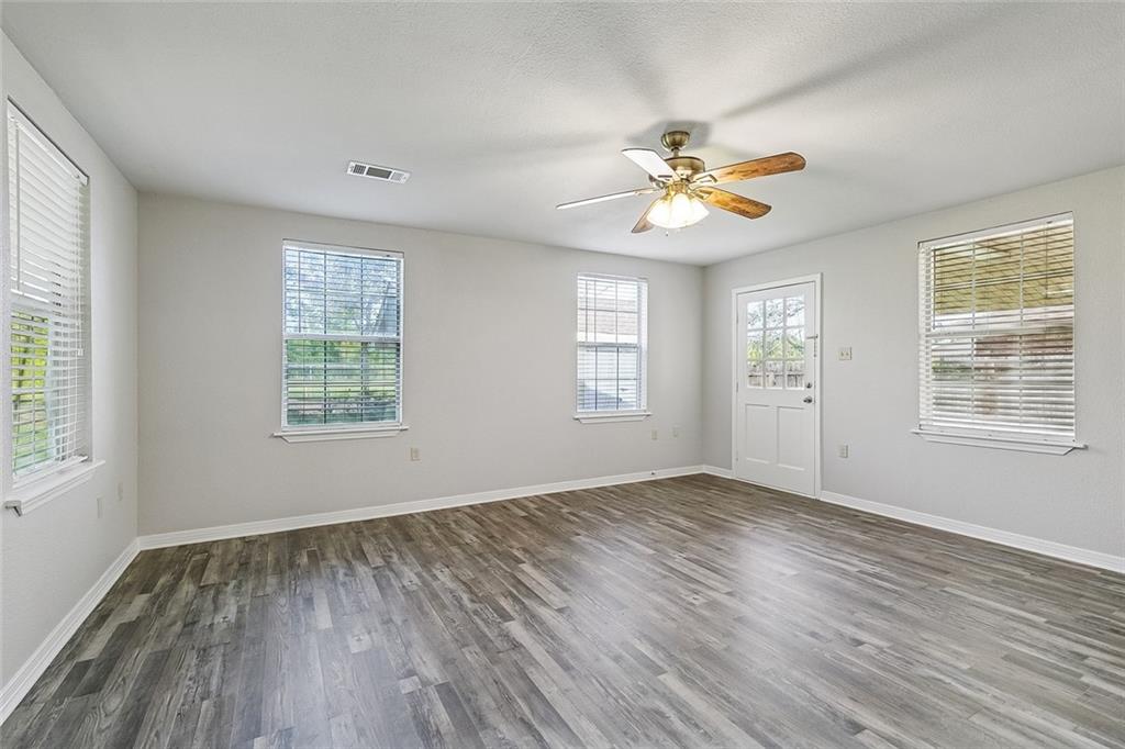 Photo 3 of Single family home for sale at 402 Barton Ave, Luling, LA 70070 | MLS# 2573577 | Listing updated on 2026-09-09