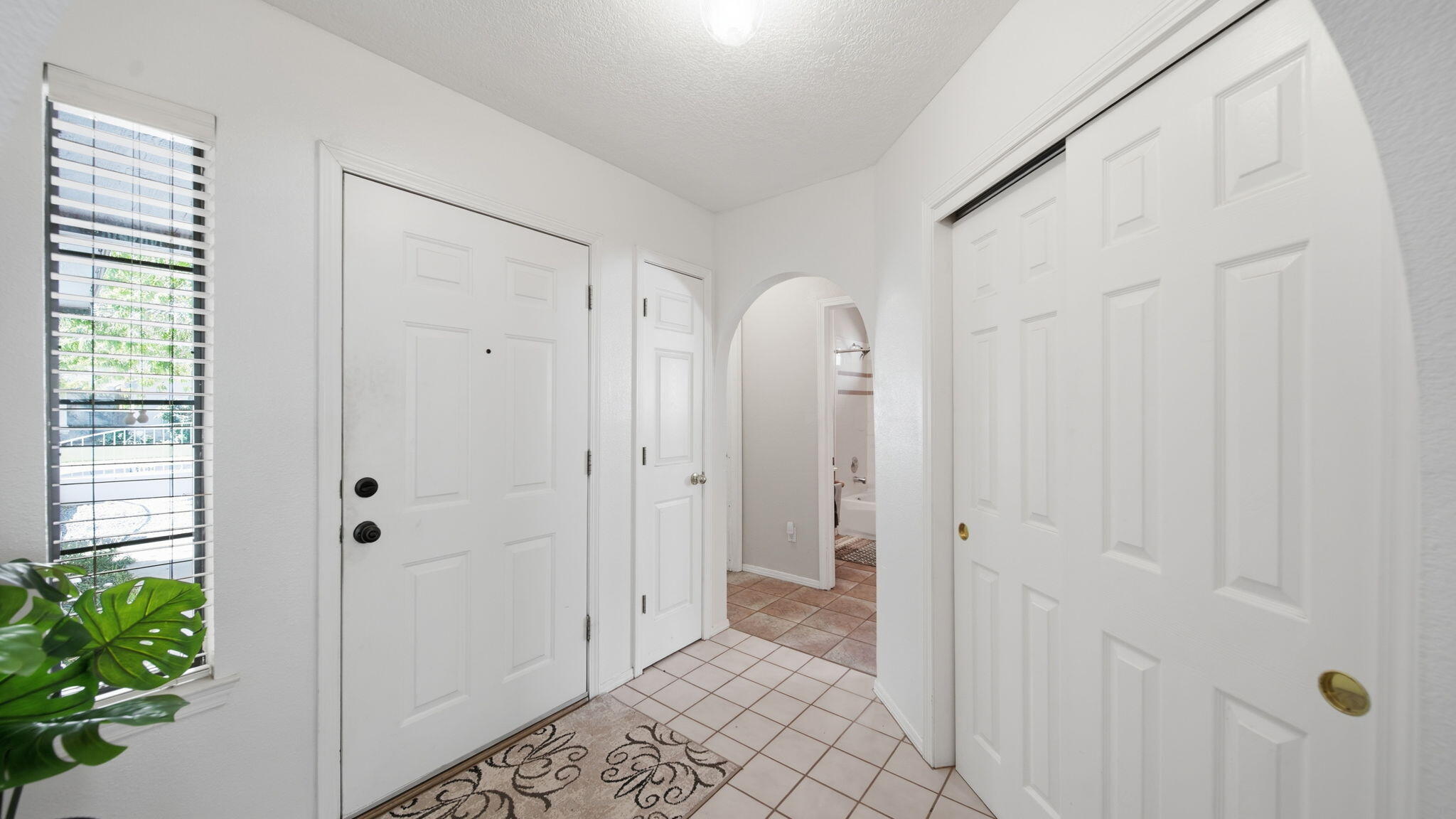 Photo 3 of Single family home for sale at 6905 Fresca Ct Nw, Albuquerque, NM 87120 | MLS# 1109572 | Listing updated on 2026-10-23