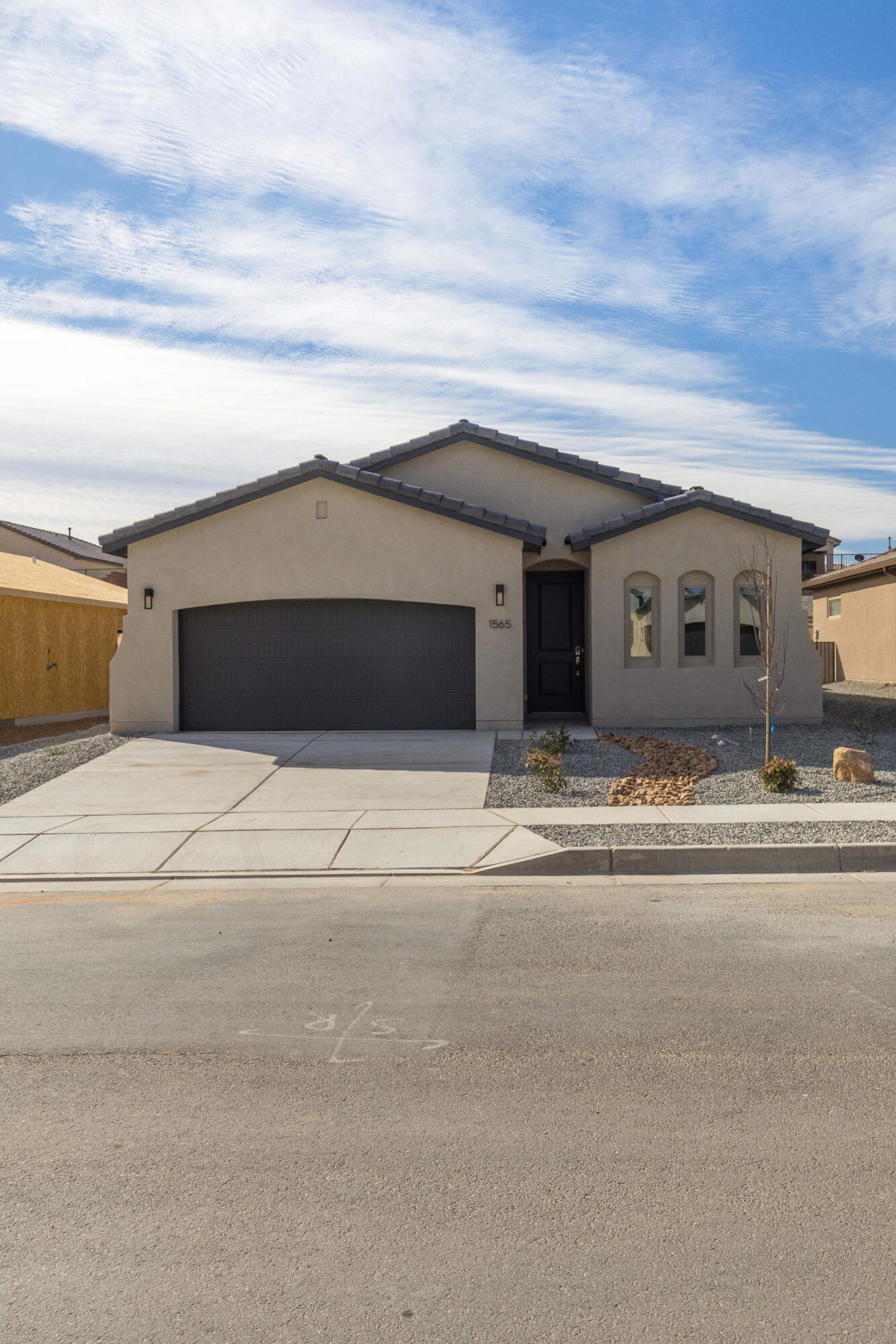 Photo 2 of Sale Pending at 1565 Valle De Colores St Nw, Los Lunas, NM 87031 | MLS# 1109446 | Listing updated on 2026-09-16