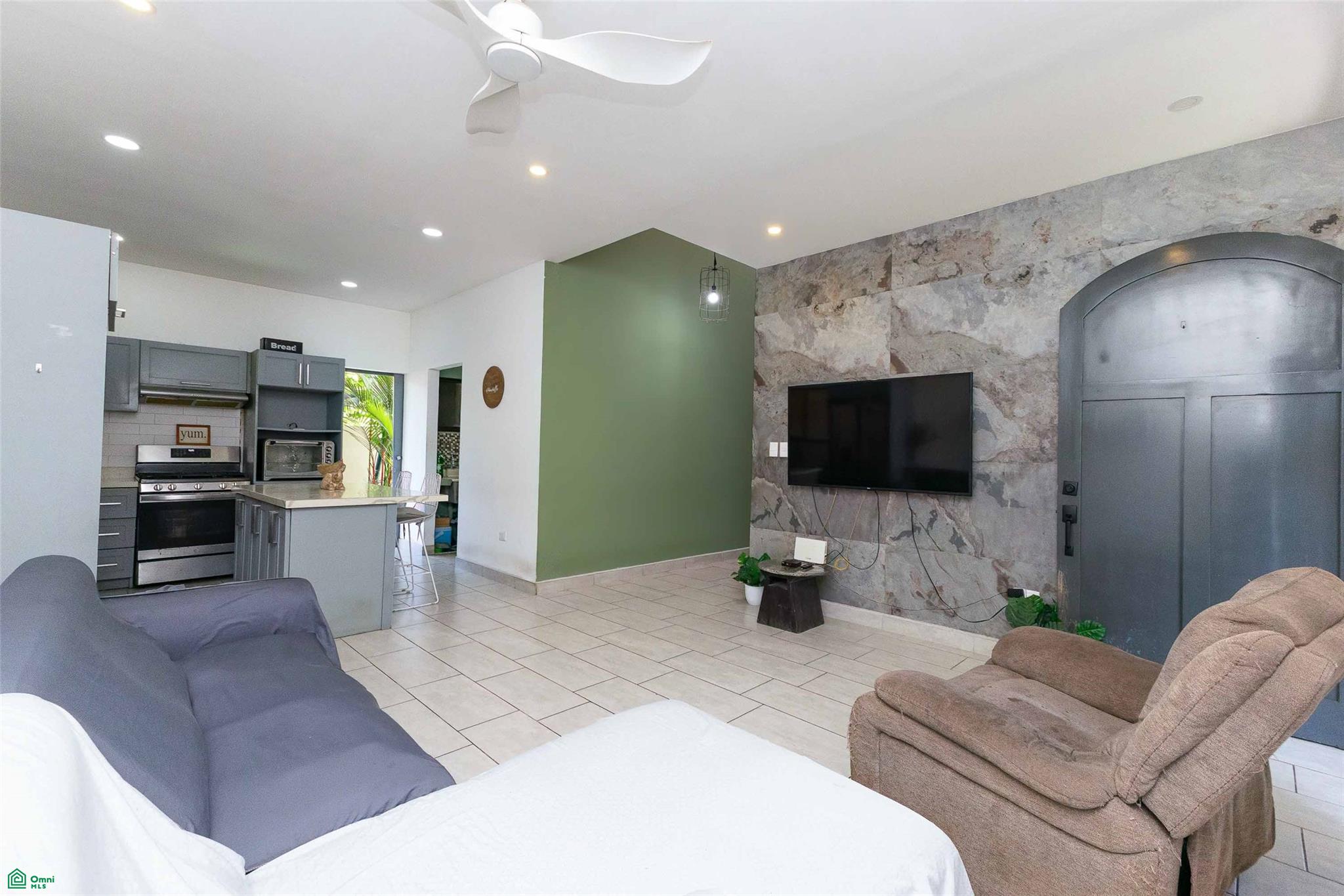 3 bed Single Family Homes For Sale in Quepos, Puntarenas - 1