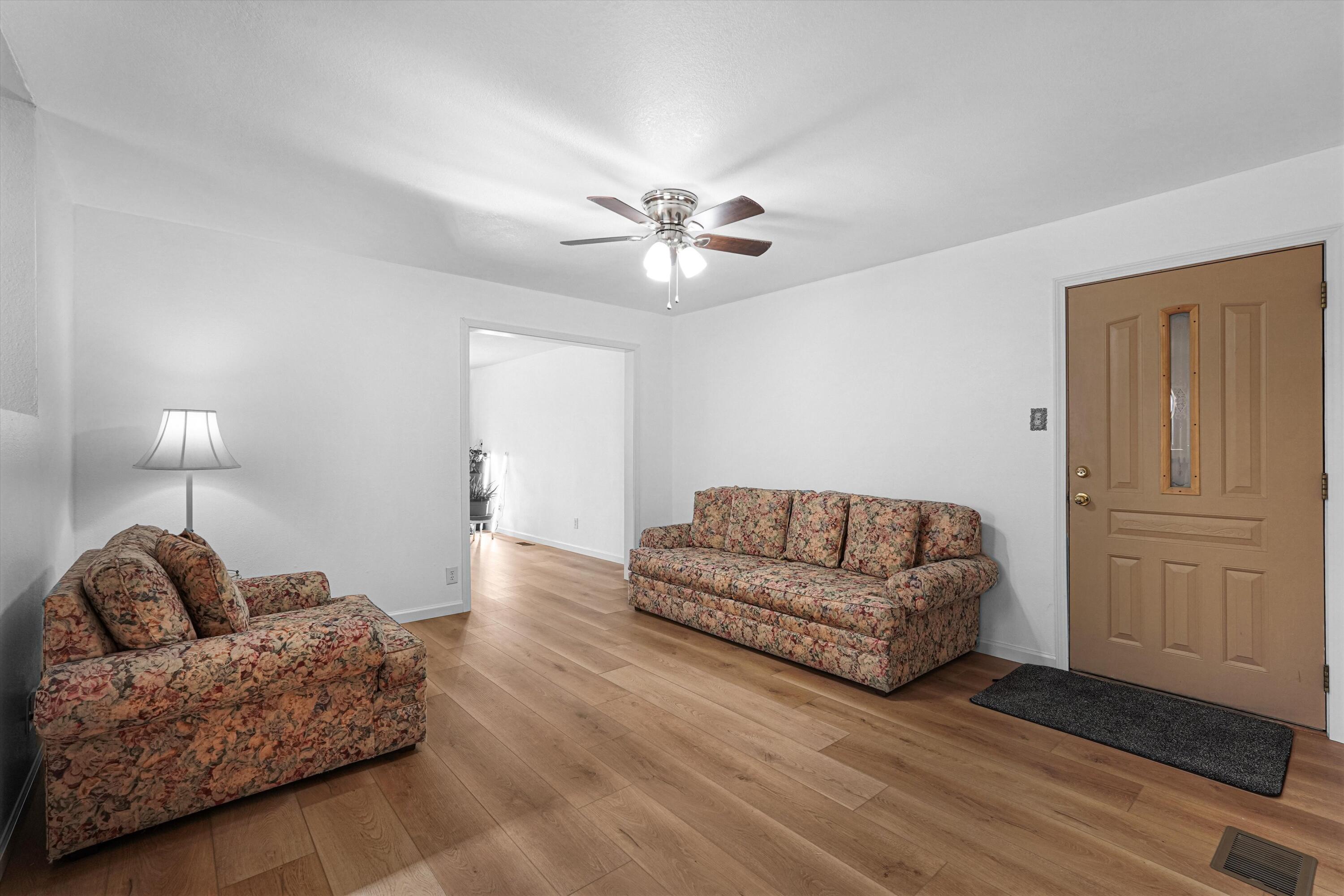 4th image of 1612 Towner Ave Nw, Albuquerque, NM 87104 | MLS# 1109642