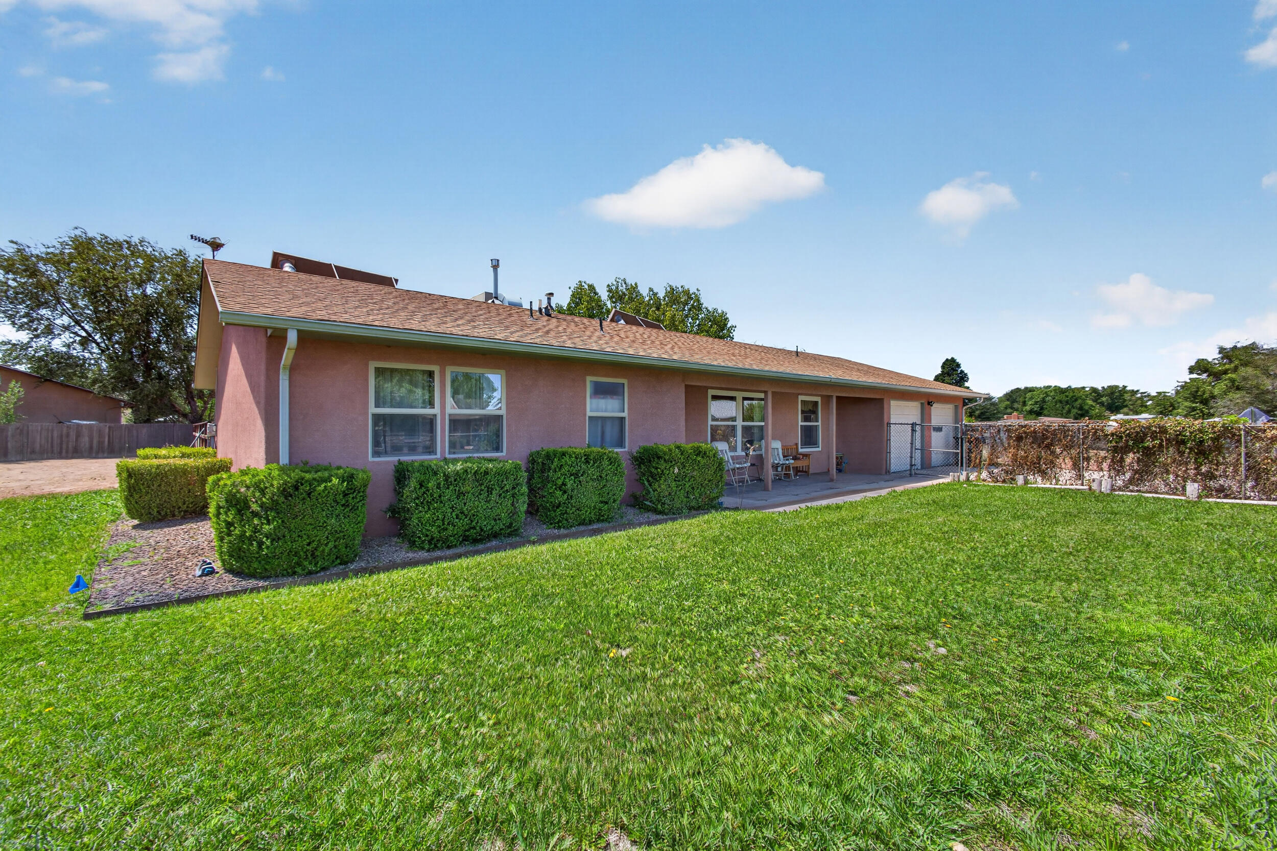 2050 Murray Loop, Bosque Farms