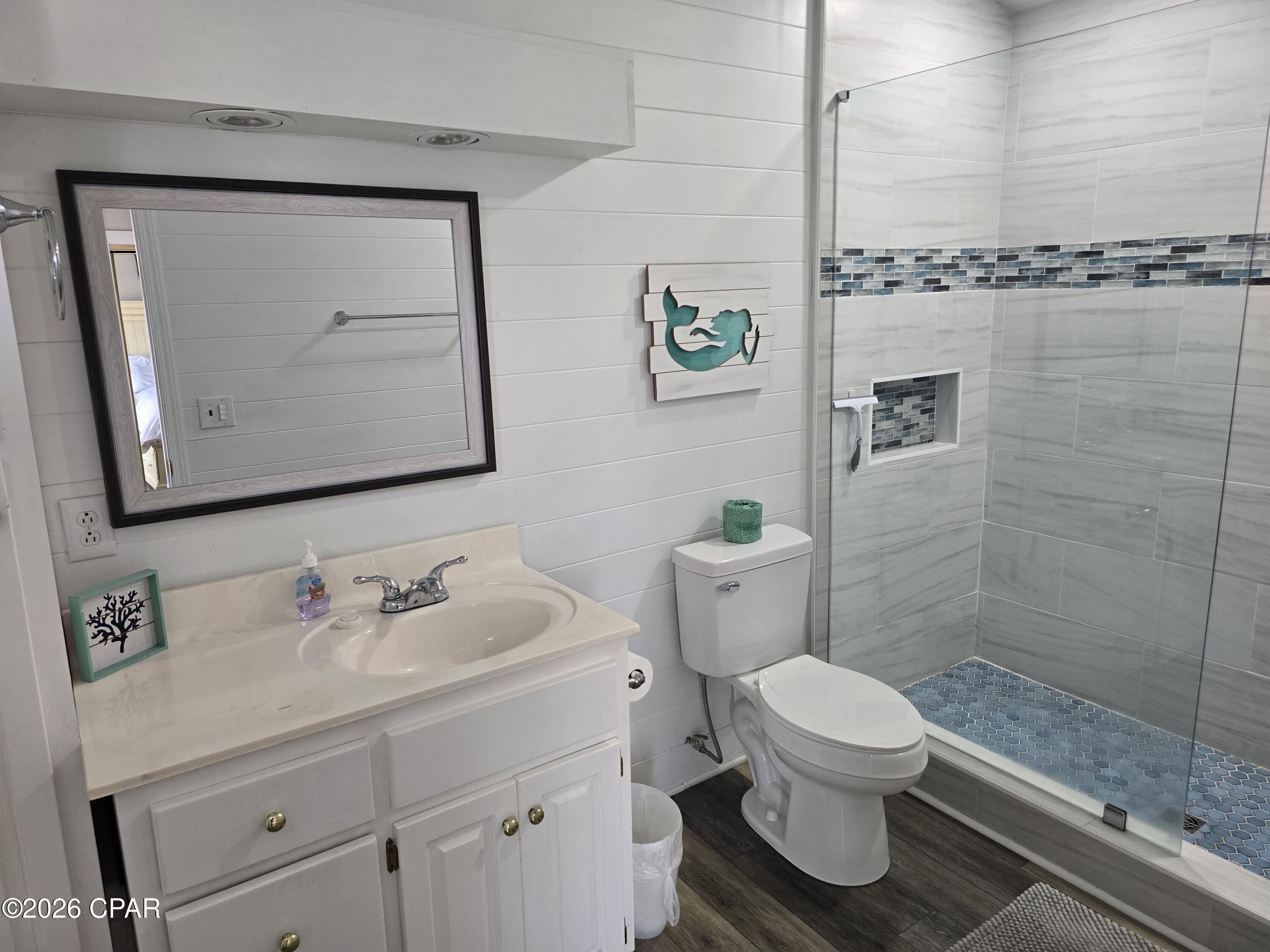 733 Shark Drive, Panama City Beach, FL 32408 thumbnail, photo 19 of 20