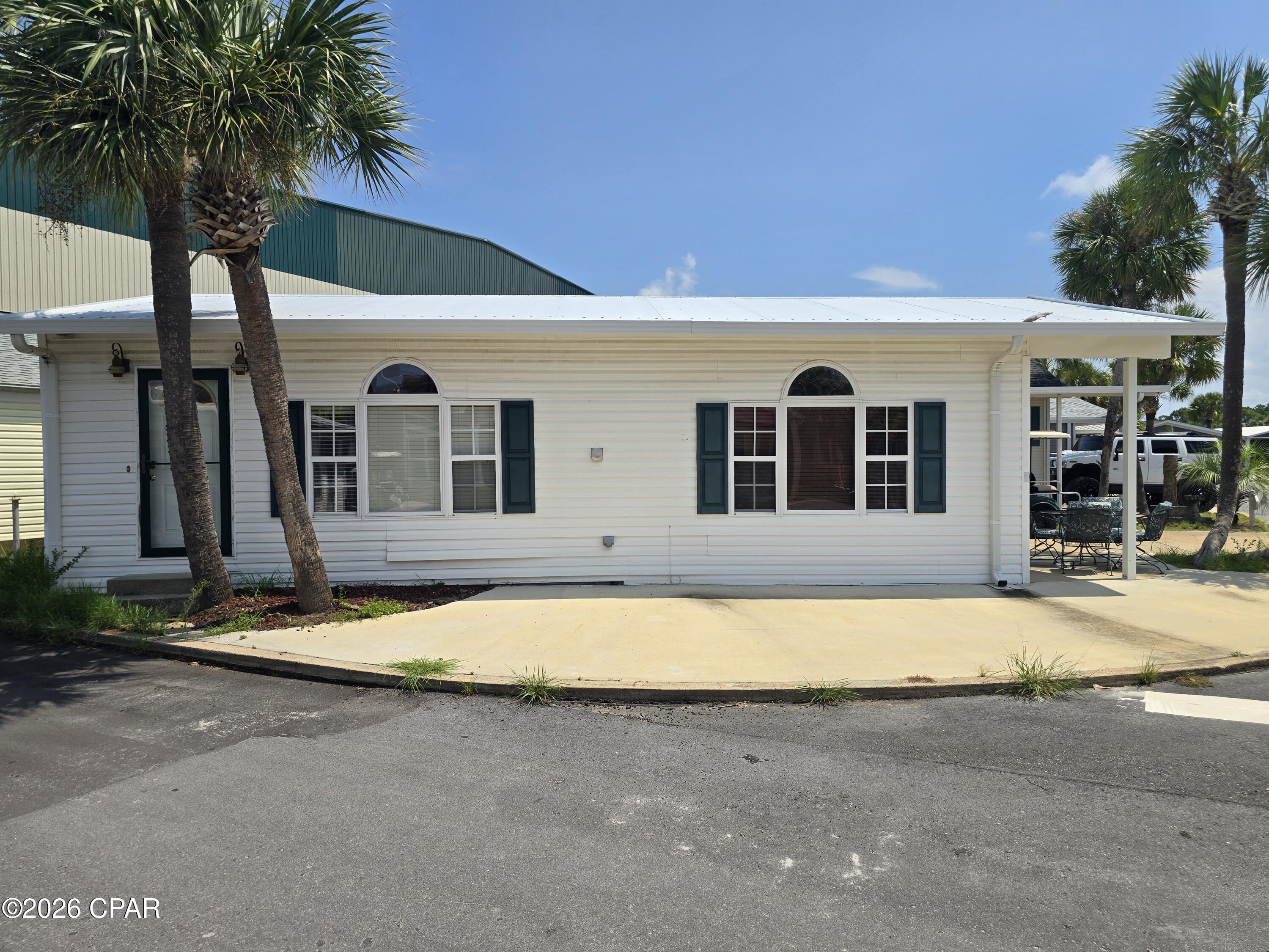 733 Shark Drive, Panama City Beach, FL 32408 thumbnail, photo 4 of 20