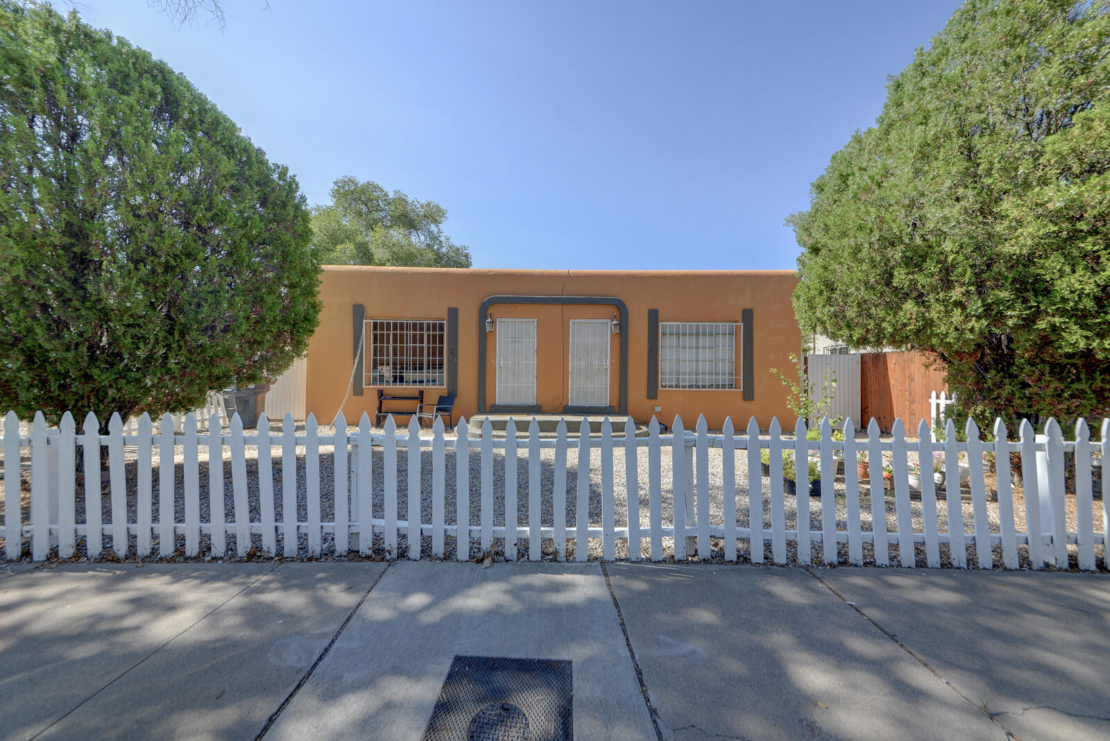 Photo 1 of Sale Pending at 1216 Coal Ave Sw, Albuquerque, NM 87102 | MLS# 1109687 | Listing updated on 2026-10-08