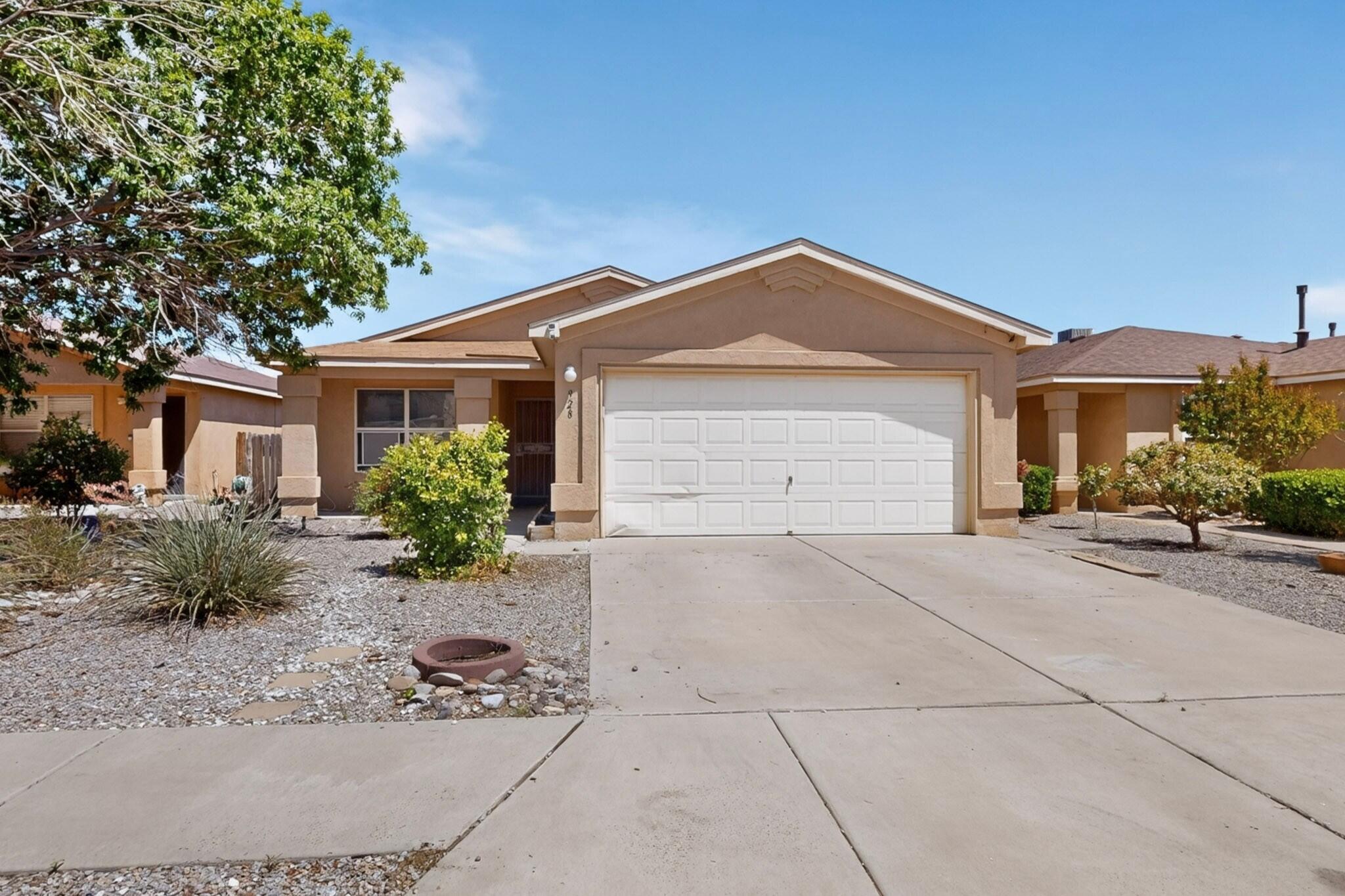 2nd image of 928 Tanager Dr Sw, Albuquerque, NM 87121 | MLS# 1109702