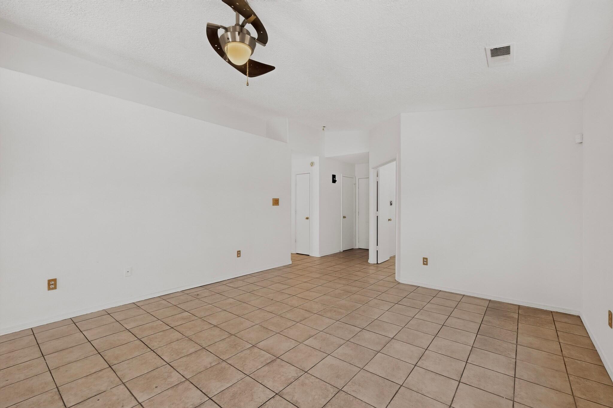 5th image of 928 Tanager Dr Sw, Albuquerque, NM 87121 | MLS# 1109702