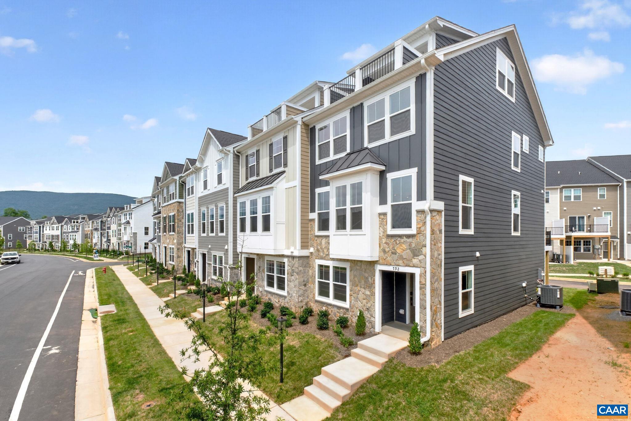 792 PARK RIDGE DR, Crozet, VA 22932