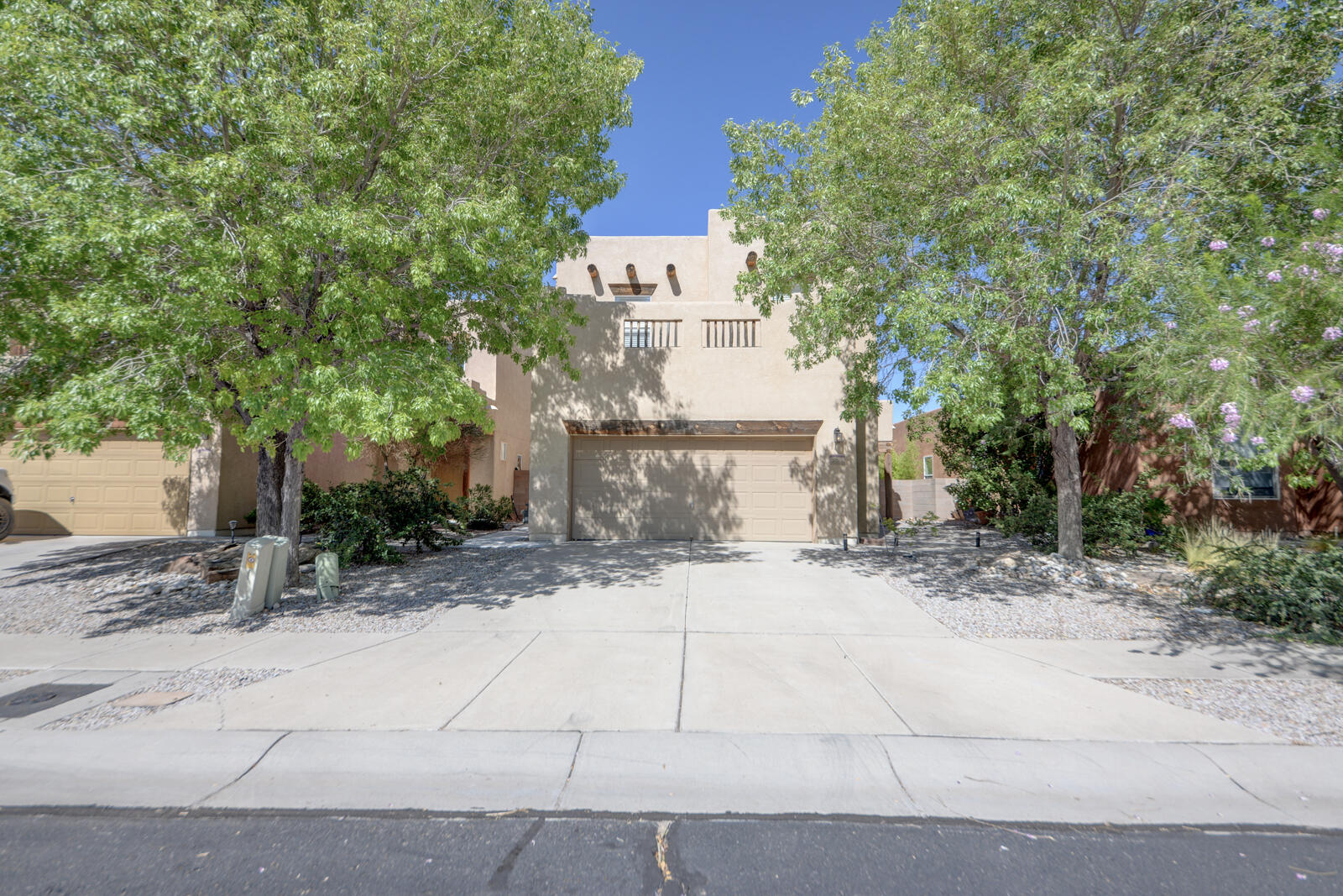 Photo 2 of Sale Pending at 351 Terra Vista Trl Se, Albuquerque, NM 87123 | MLS# 1109769 | Listing updated on 2026-10-21