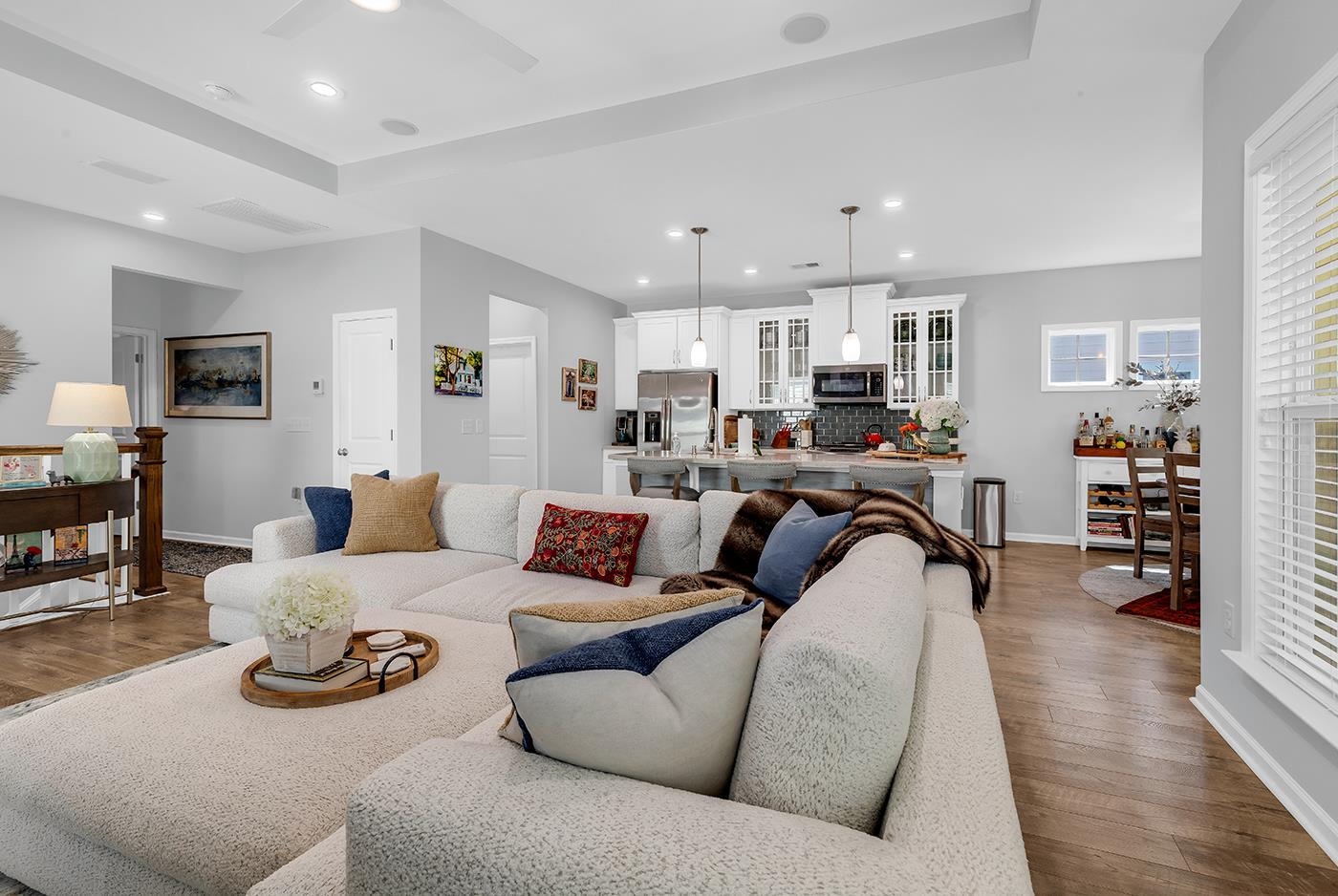 301 Splendor Circle 