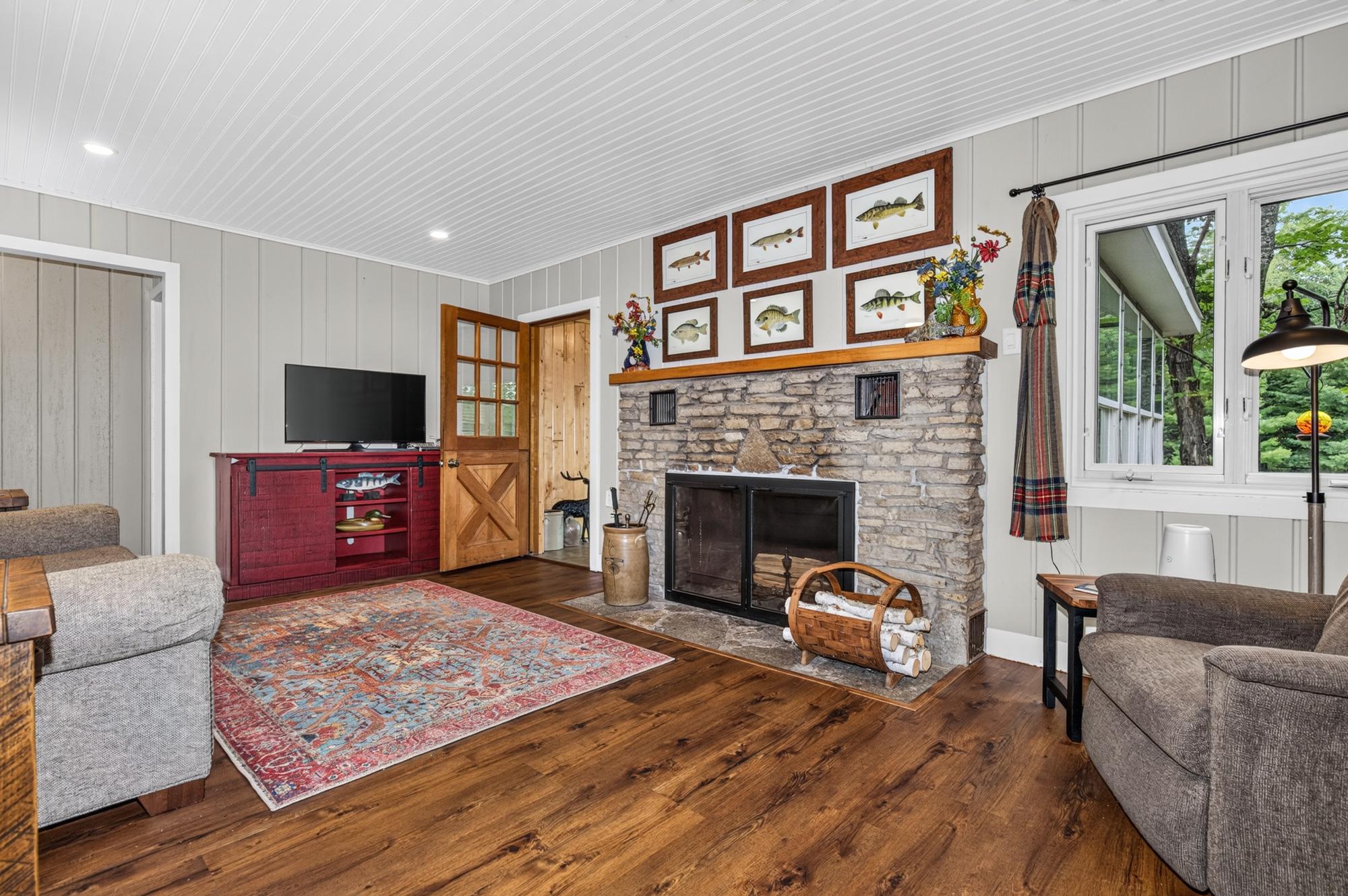 River Property Property 10384 Boulder Ln Photo 6