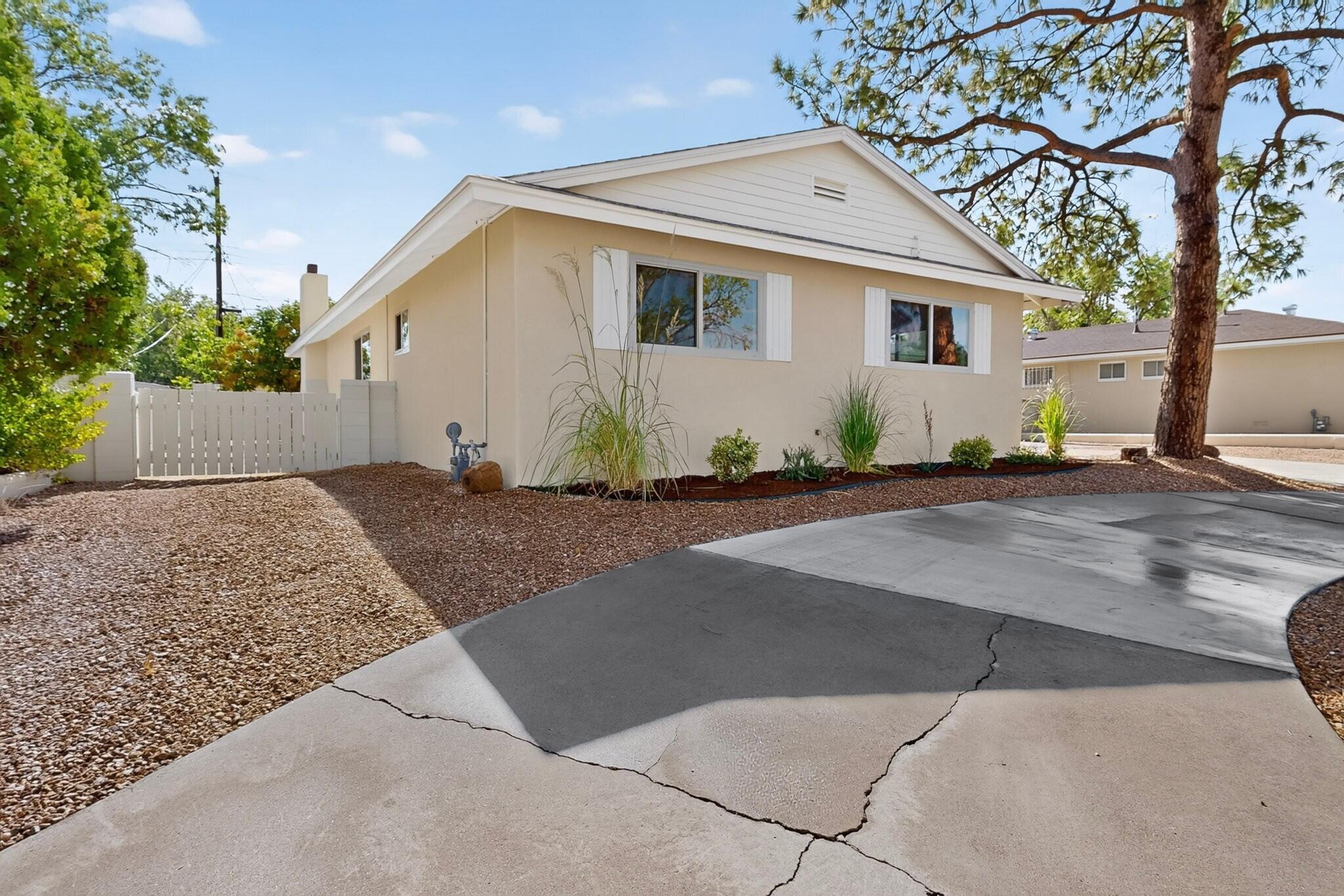 4th image of 3536 Colorado St Ne, Albuquerque, NM 87110 | MLS# 1110045
