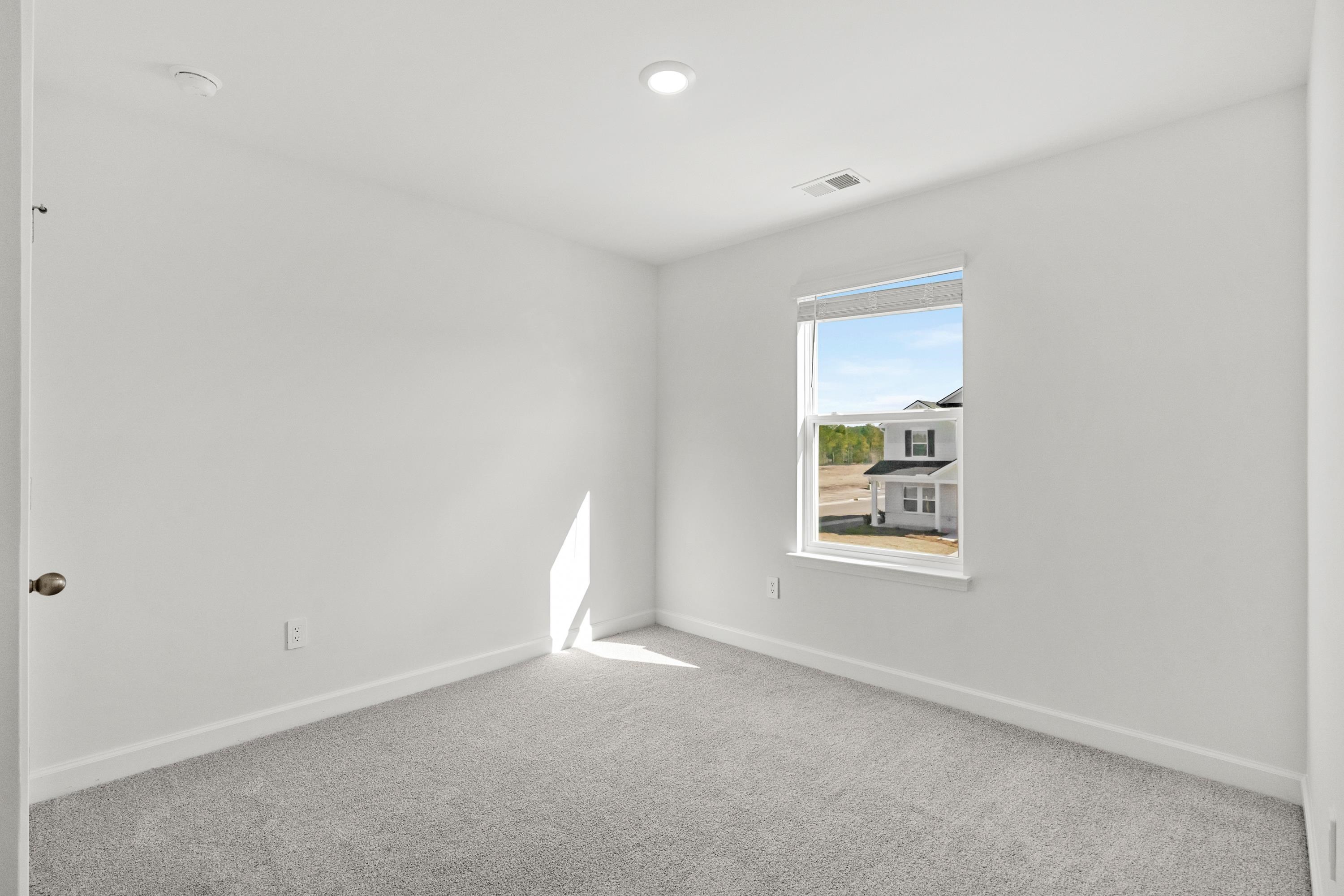 2621415 | Photo 23