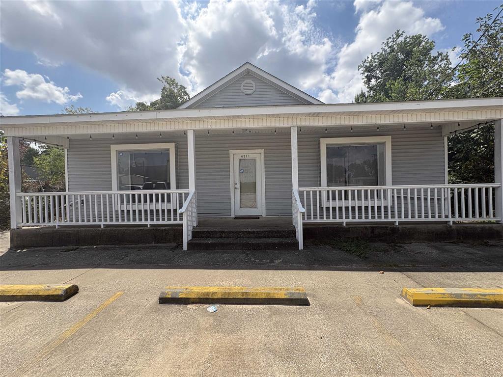 4311 Maplewood Dr Drive