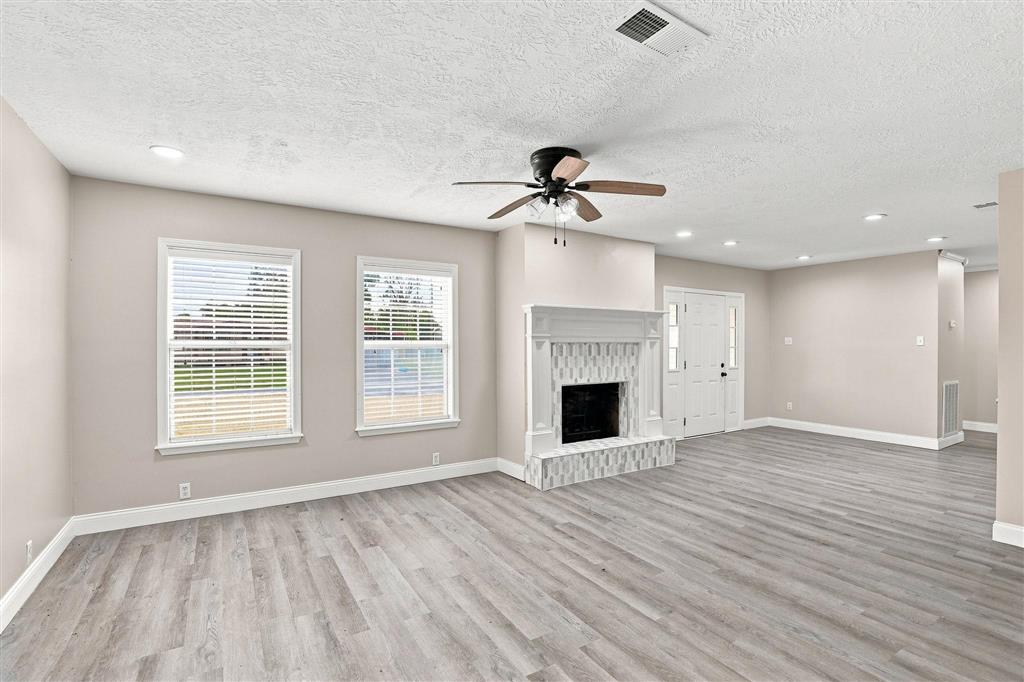 1673 Stout Street — photo 4