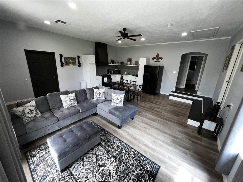 2360 Royal Oak Lane — photo 3