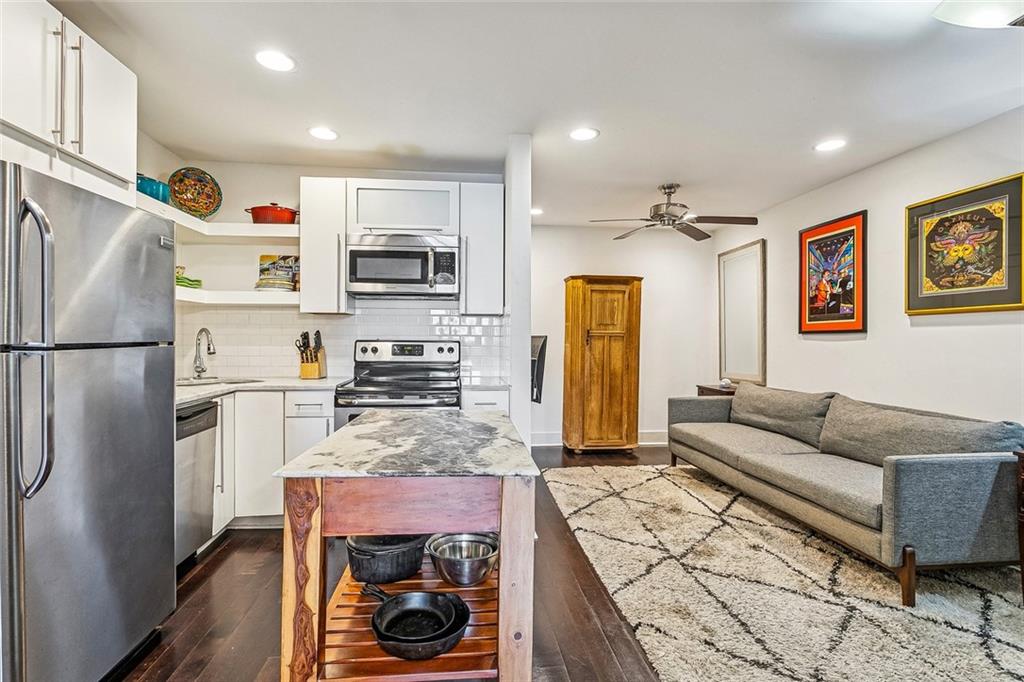 Photo 4 of Condo for sale at 4217 Prytania St #301, New Orleans, LA 70115 | MLS# 2574996 | Listing updated on 2026-09-02