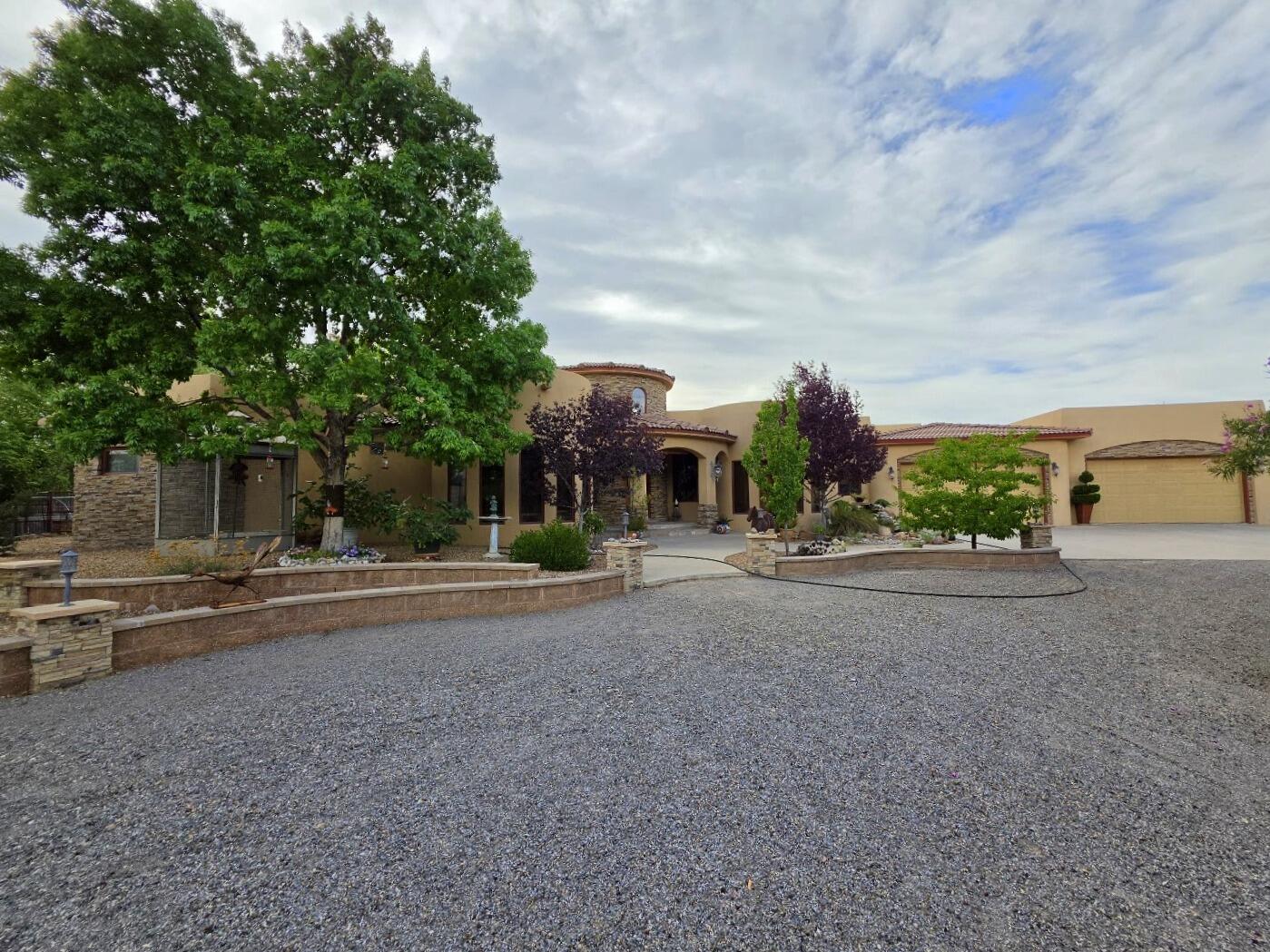 2 Caliente De Sol, Corrales NM 87048