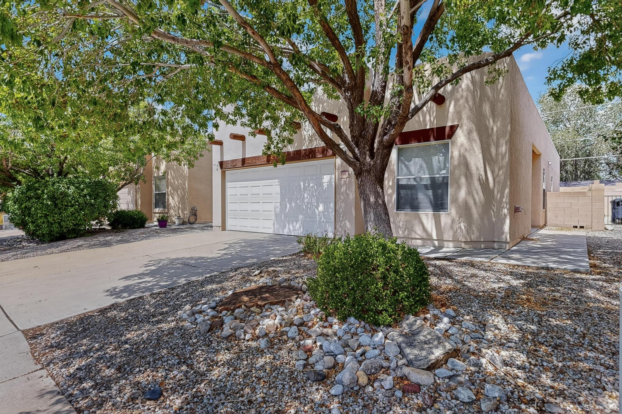Photo 2 of Single family home for sale at 11709 Terra Bella Ln Se, Albuquerque, NM 87123 | MLS# 1109464 | Listing updated on 2026-10-22