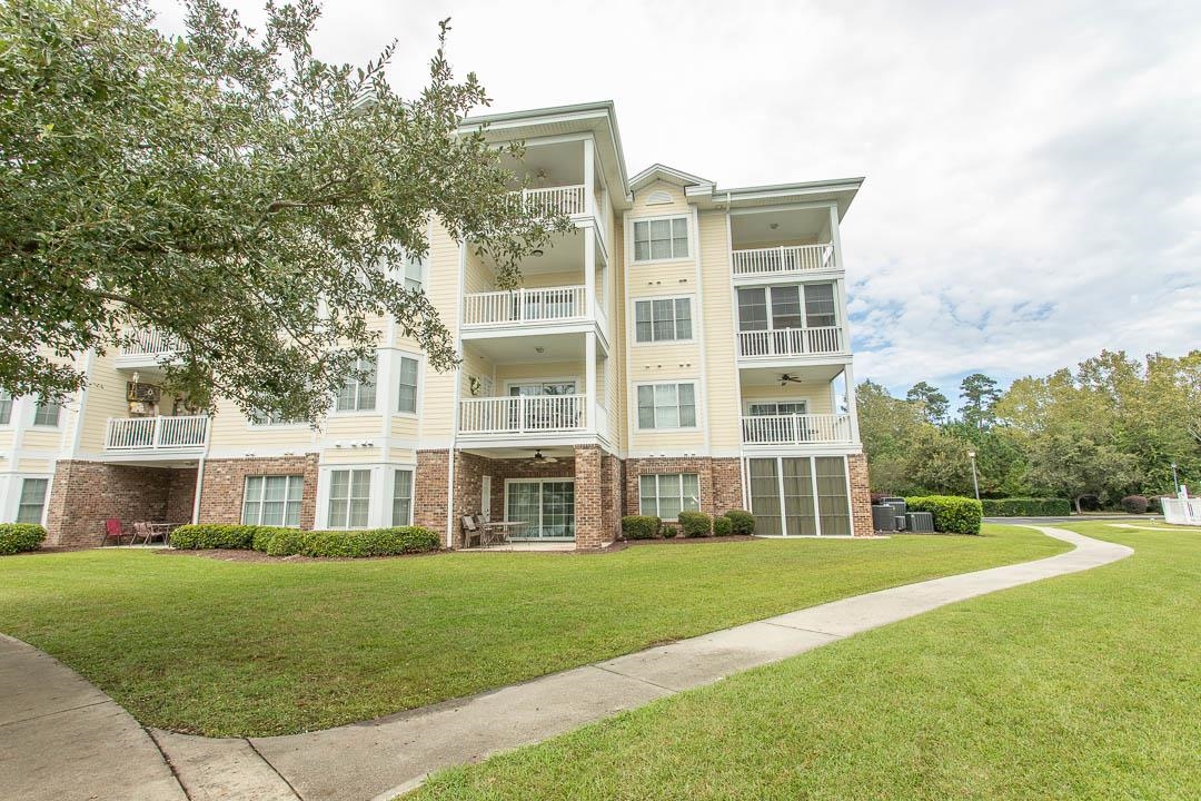 4861 Luster Leaf Circle 301