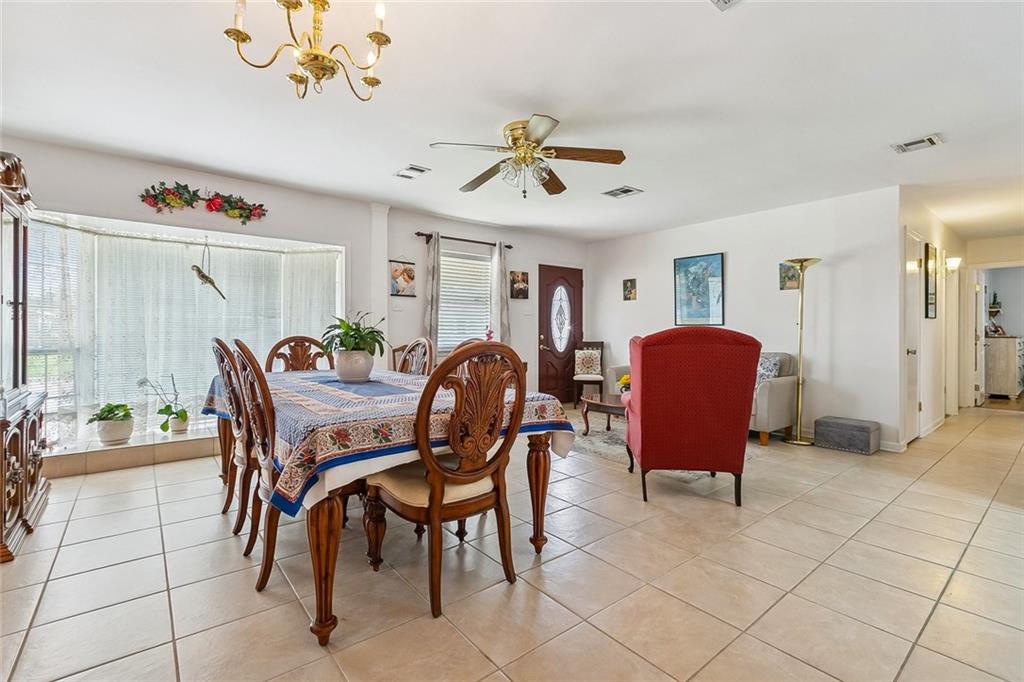 Photo 4 of Single family home for sale at 2812 Virginia Lee Dr, Marrero, LA 70072 | MLS# 2575123 | Listing updated on 2026-09-09