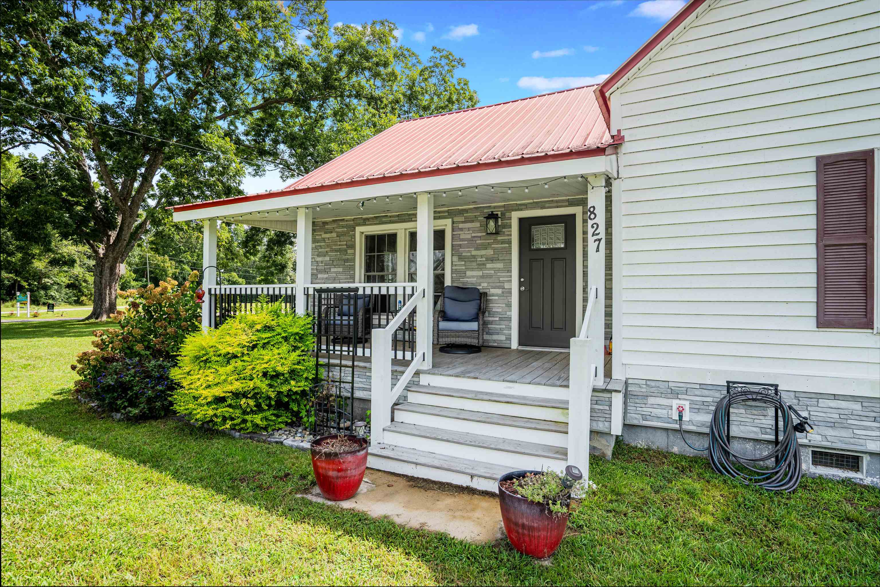 827 Sheila Dr.