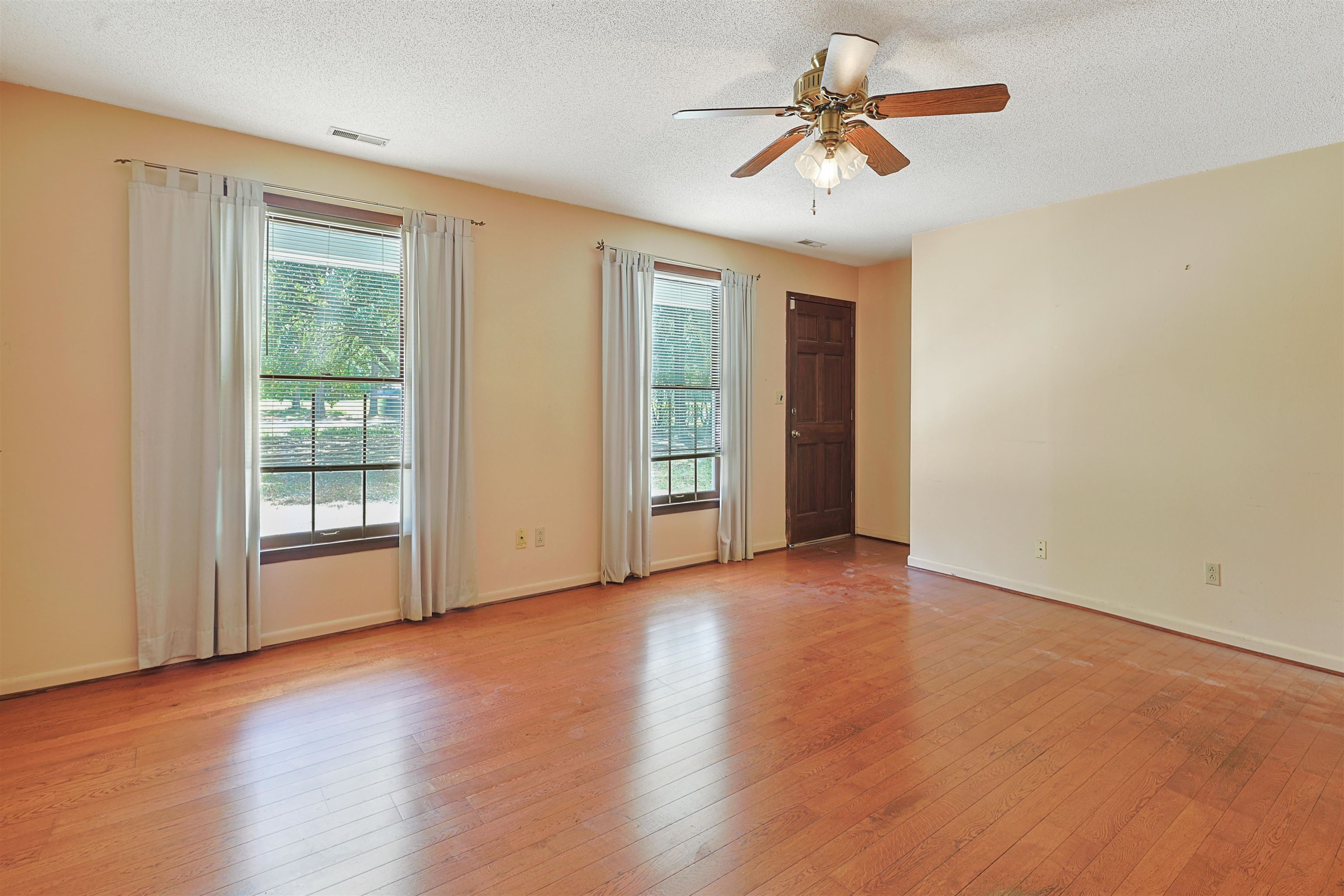Photo 2 of Single family home for sale at 287 Kings River Rd, Pawleys Island, SC 29585 | MLS# 2621663 | Listing updated on 2026-09-01