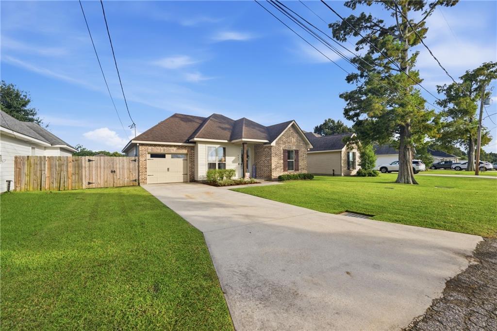 Photo 2 of Single family home for sale at 503 Lauve Ln, Luling, LA 70070 | MLS# 2575307 | Listing updated on 2026-09-08