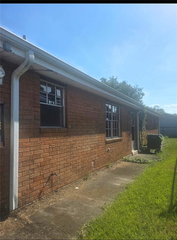 Photo 2 of Multi family home for sale at 7926 Unity Dr, New Orleans, LA 70128 | MLS# 2575309 | Listing updated on 2026-09-09