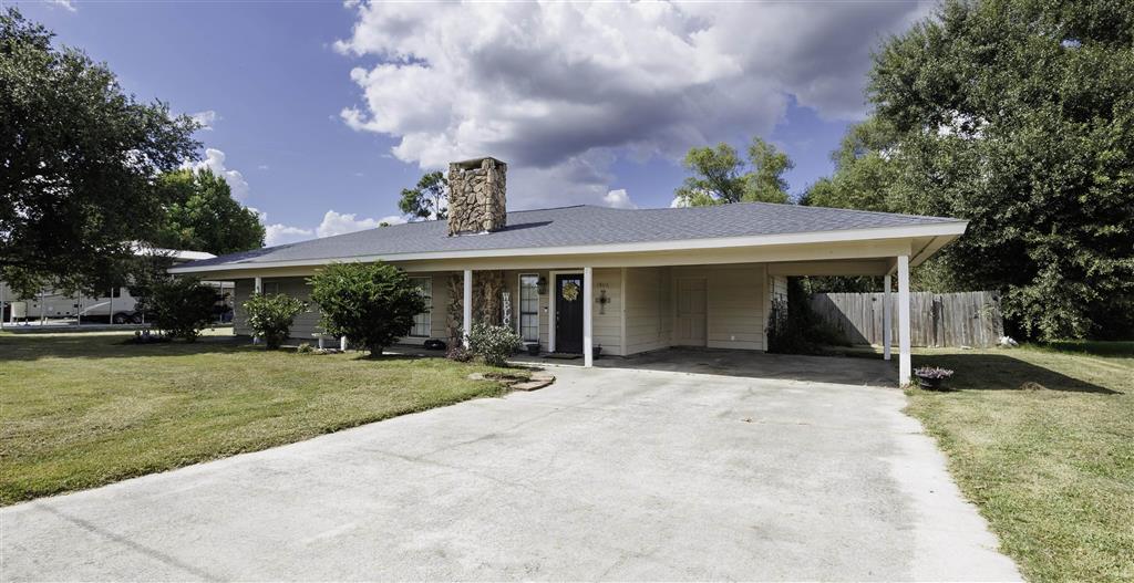 1806 N Borel Drive