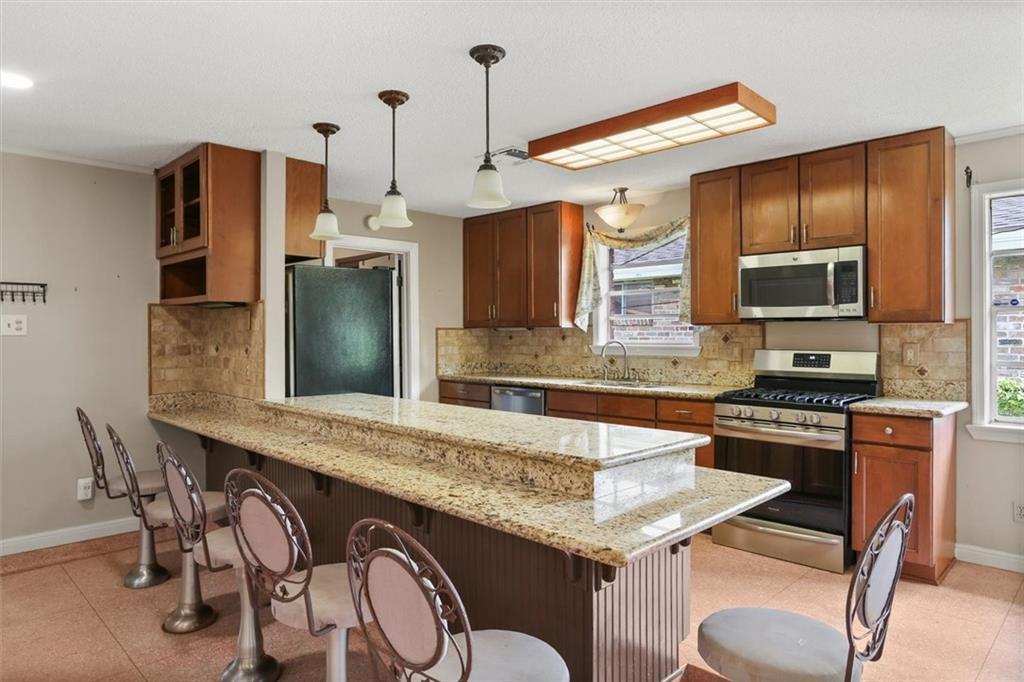 Photo 4 of Single family home for sale at 1913 Madison St, Metairie, LA 70001 | MLS# 2575256 | Listing updated on 2026-09-12