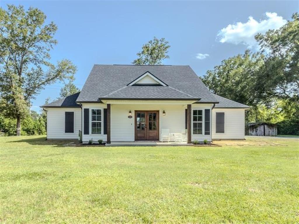 3193 Jennifer ln