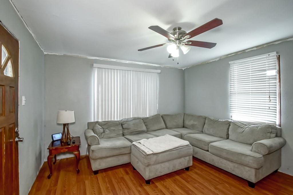 Photo 3 of Single family home for sale at 5301 Belle Terre Rd, Marrero, LA 70072 | MLS# 2575128 | Listing updated on 2026-09-08