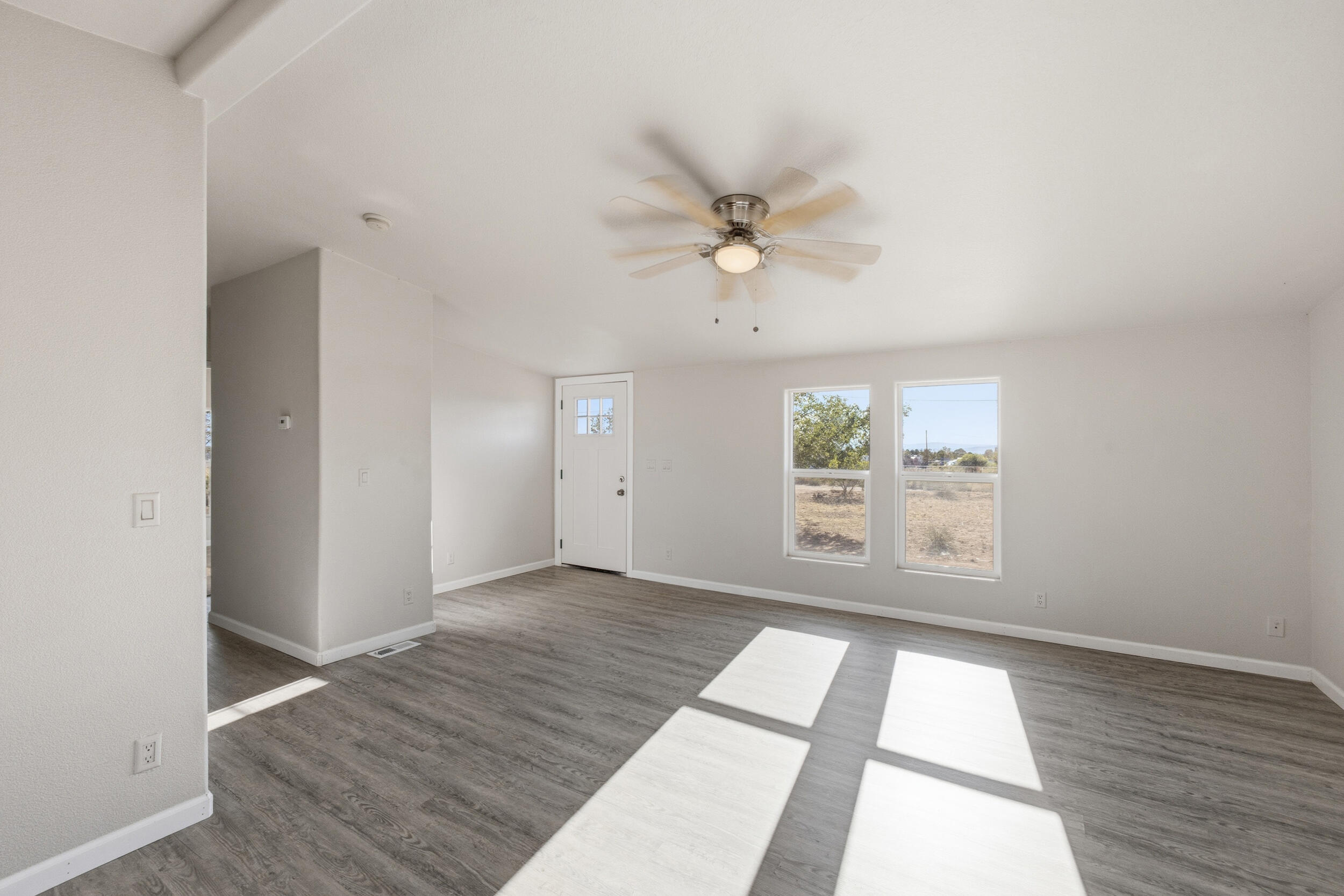 Photo 2 of Sale Pending at 4 Mesita Ln, Los Lunas, NM 87031 | MLS# 1110342 | Listing updated on 2026-10-08