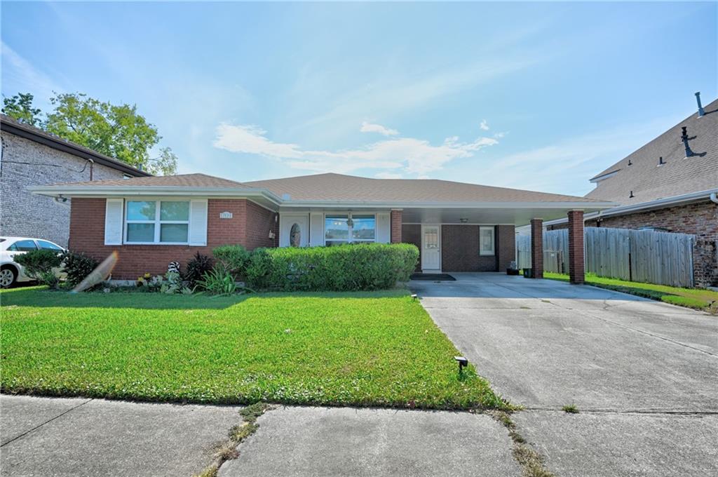 Photo 1 of Single family home for sale at 1704 Hackberry Ave, Metairie, LA 70001 | MLS# 2574999 | Listing updated on 2026-09-21