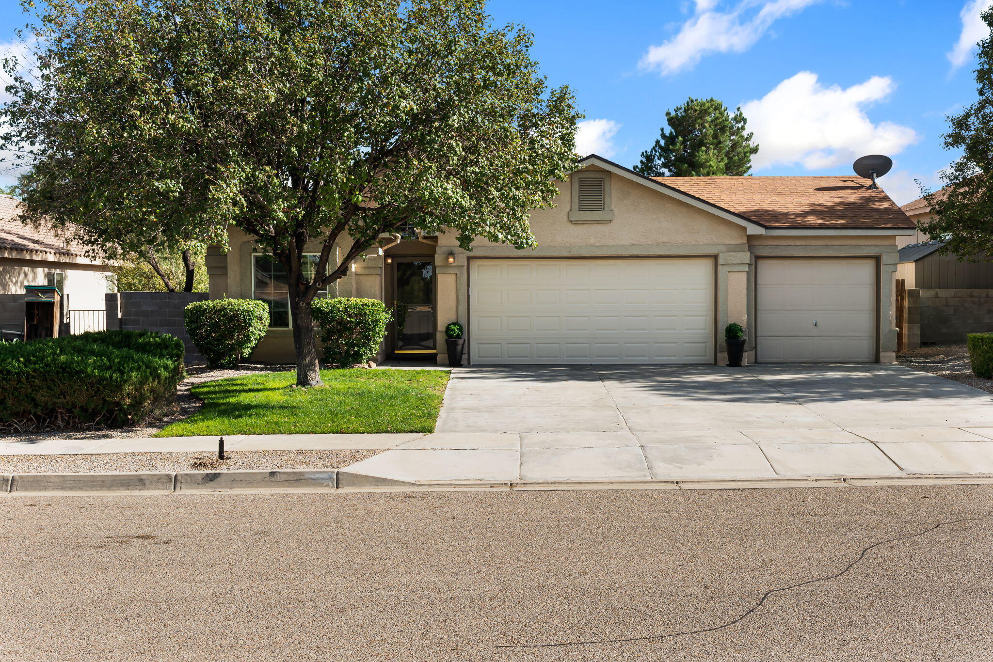 Photo 1 of Single family home for sale at 3470 Hunters Meadows Cir Ne, Rio Rancho, NM 87144 | MLS# 1110428 | Listing updated on 2026-09-07