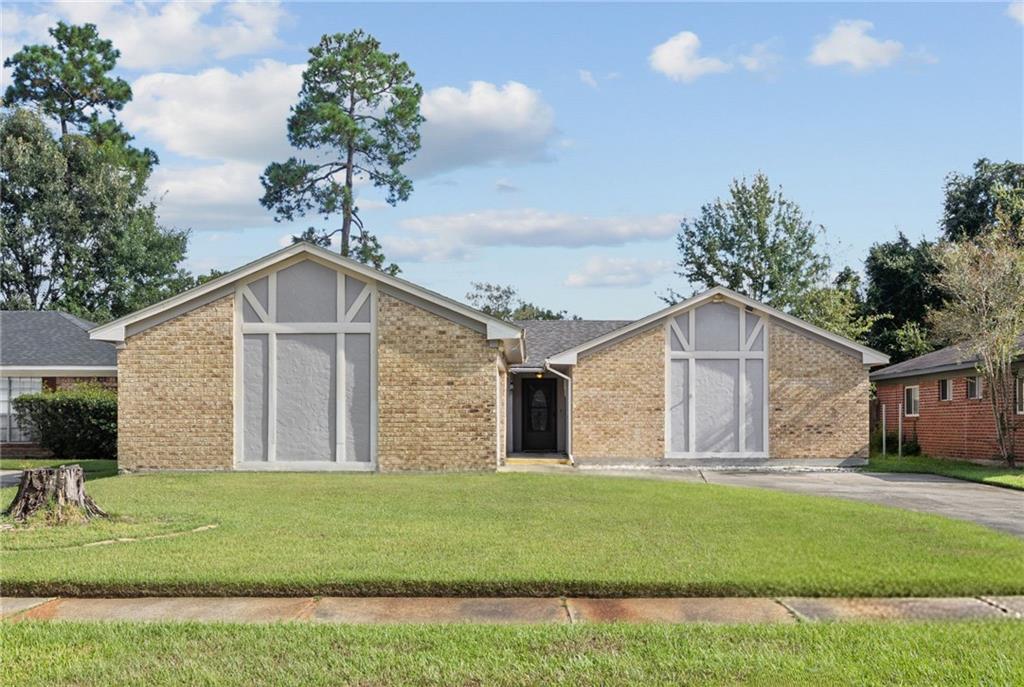 Single family home for sale at 320 Drury Ln, Slidell, LA 70460 | MLS# 2575607