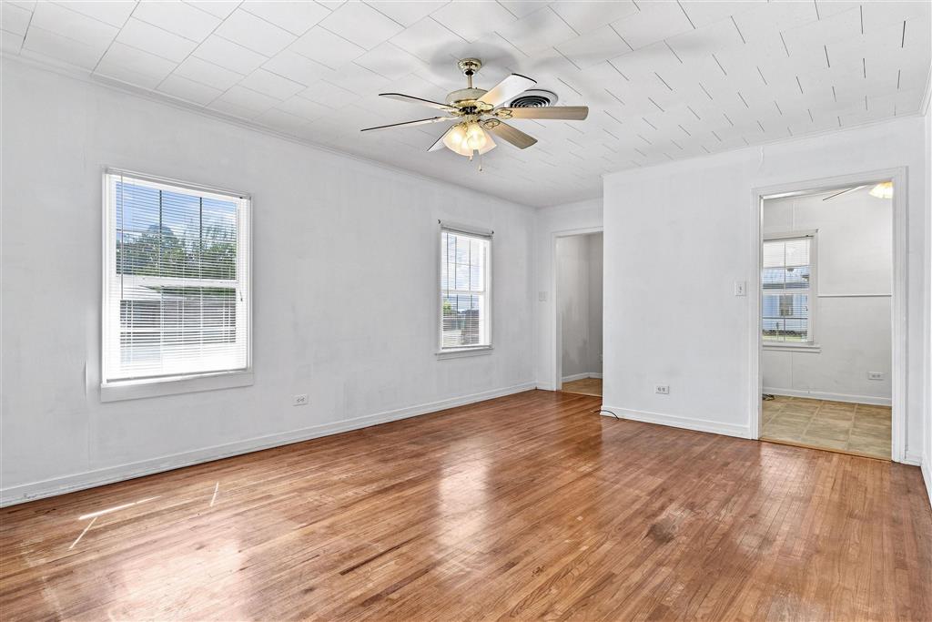 809 Schriever Street — photo 3
