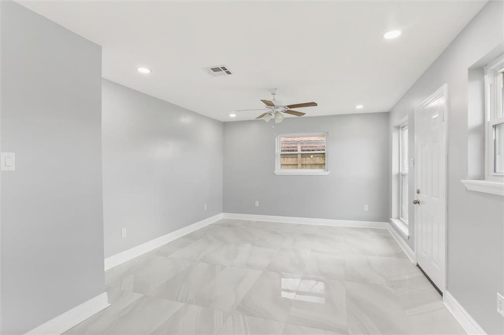 Photo 3 of Single family home for sale at 564 Deerfield Rd, Gretna, LA 70056 | MLS# 2575896 | Listing updated on 2026-09-19