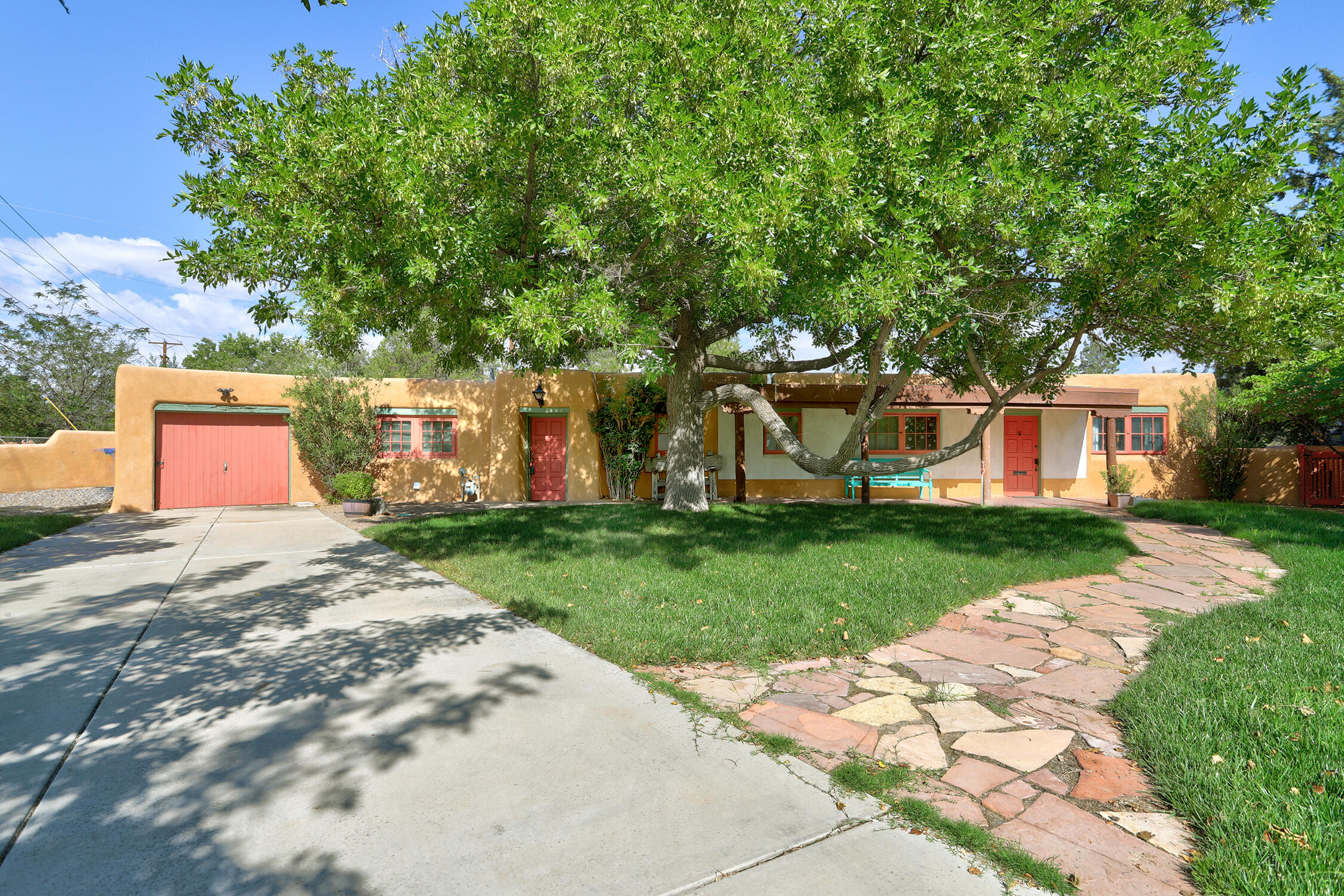 Photo 1 of Single family home for sale at 5 Chacon Pl Nw, Albuquerque, NM 87104 | MLS# 1110520 | Listing updated on 2026-09-06