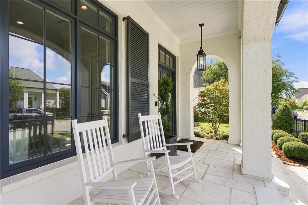Photo 2 of Single family home for sale at 956 Beauregard Pkwy, Covington, LA 70433 | MLS# 2575768 | Listing updated on 2026-09-10