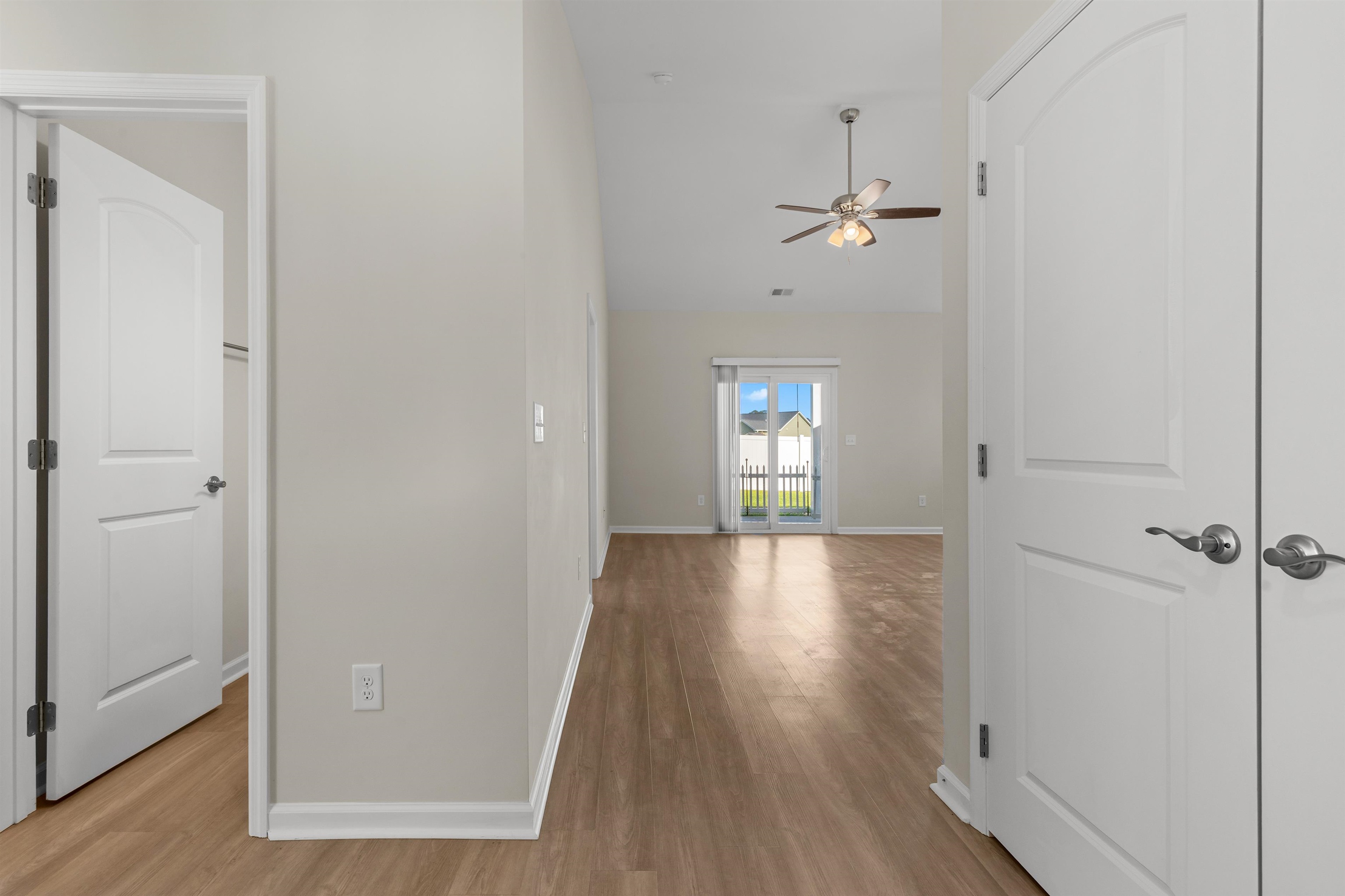 2622200 | Photo 4