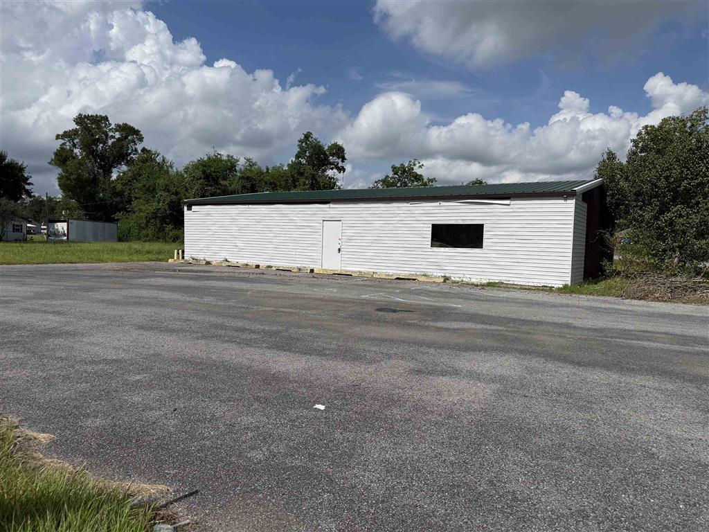 1095 Parish Rd Road — photo 2