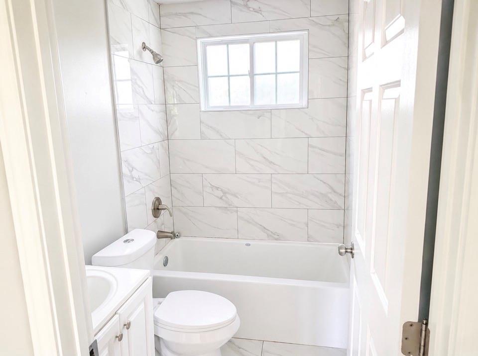 Photo 4 of Single family home for sale at 9009 Fig St, New Orleans, LA 70118 | MLS# 2576025 | Listing updated on 2026-09-18