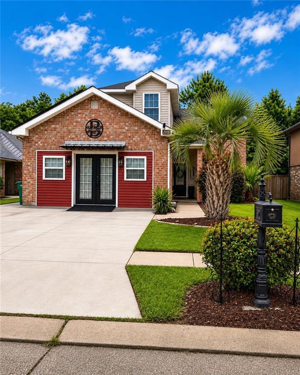 Single family home for sale at 2008 Southern Oaks Dr, Harvey, LA 70058 | MLS# 2566702 | Listing updated on 2026-09-13