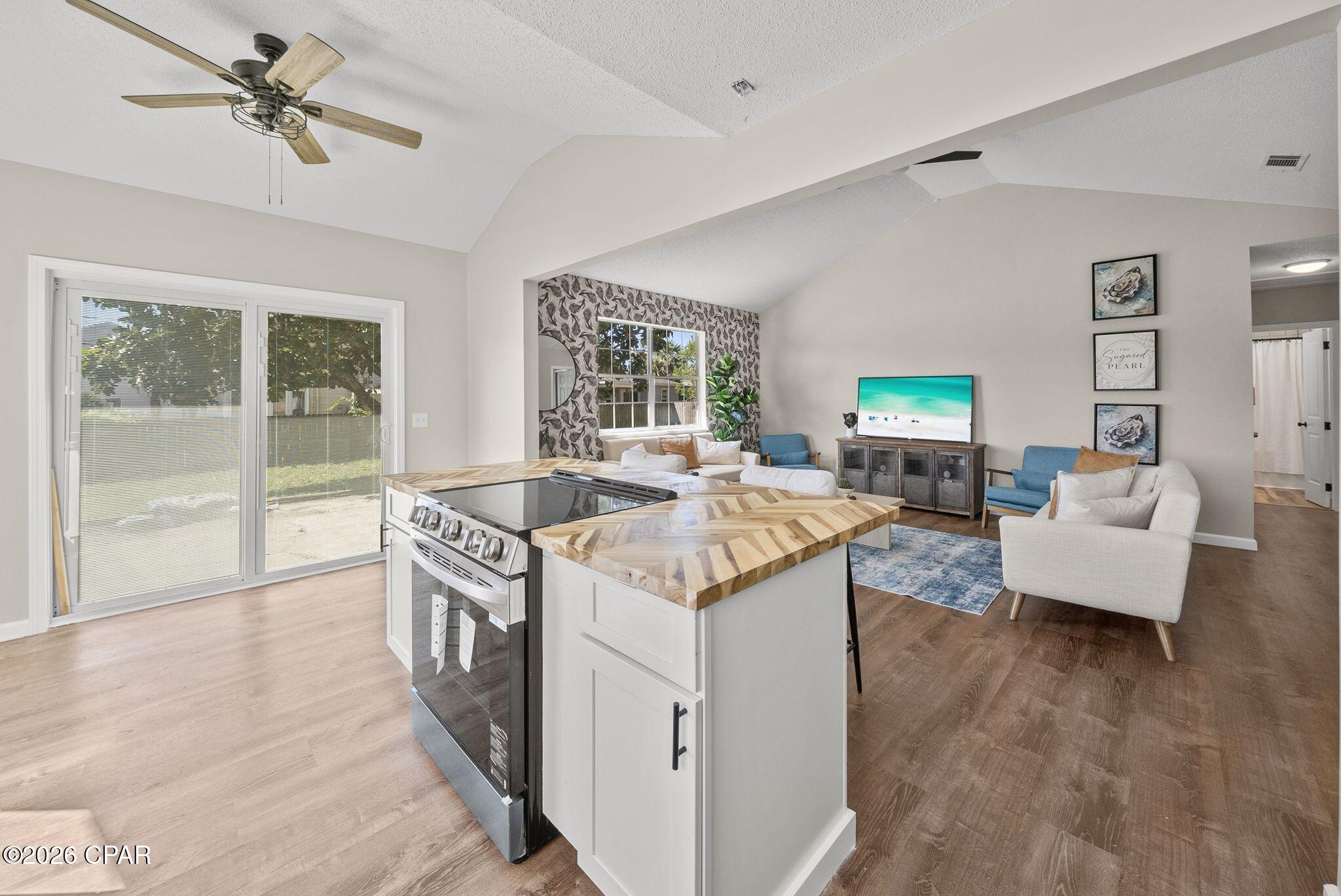 16801 Lisbon Avenue, Panama City, FL 32413 thumbnail, photo 10 of 44