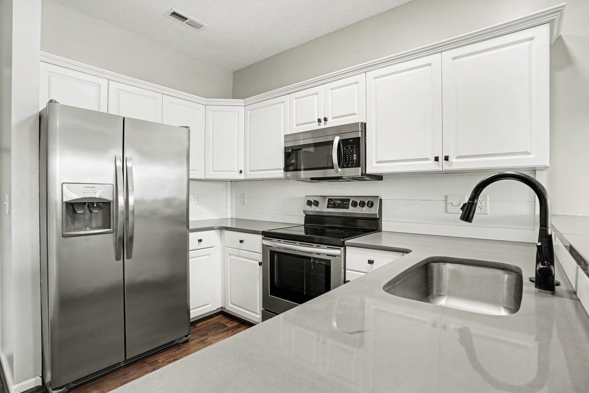 Listing Photo 1 - Condo for sale in building located at 2020 Cross Gate Blvd, Surfside Beach, SC 29575 - Unit #302