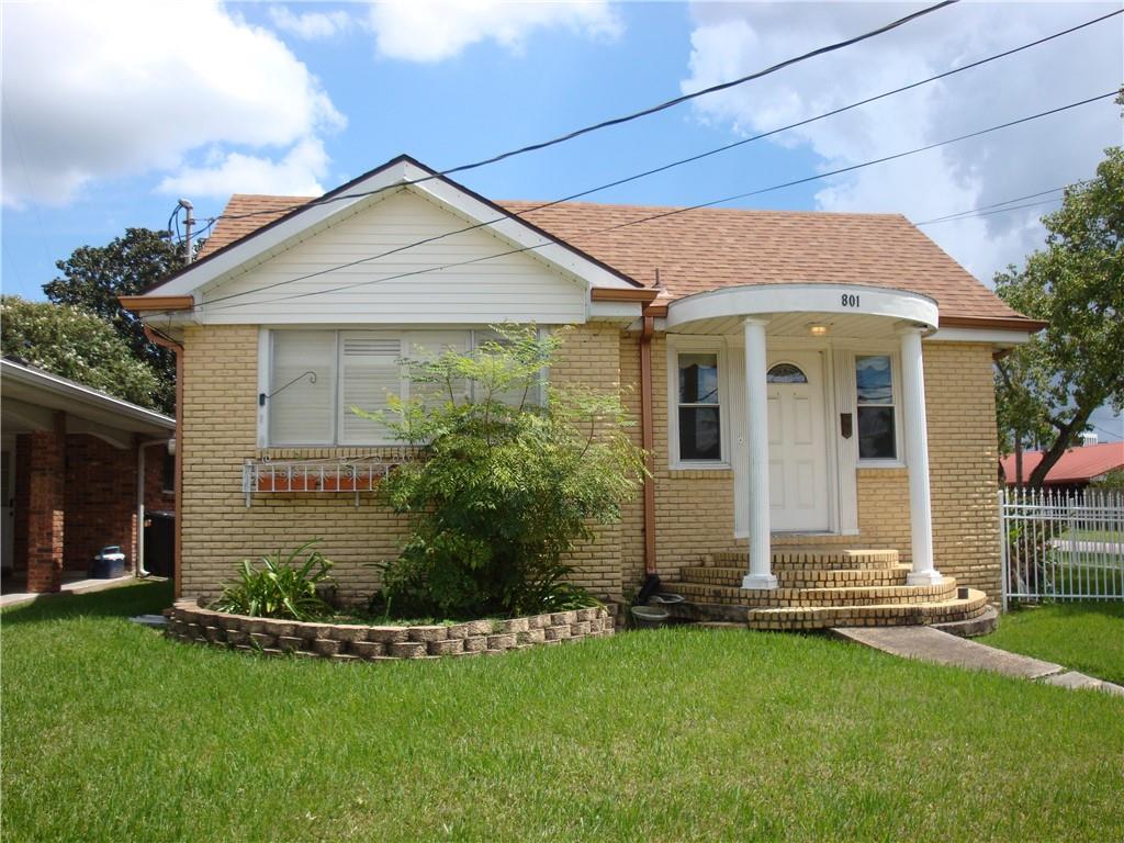 Photo 2 of Single family home for sale at 801 Oaklawn Dr, Metairie, LA 70005 | MLS# 2575894 | Listing updated on 2026-09-09