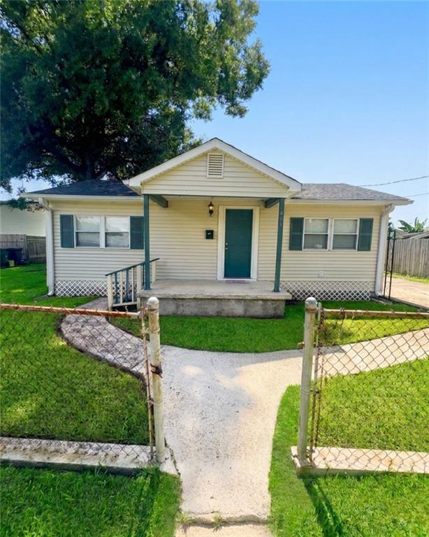 Photo 1 of Single family home for sale at 140 8th Street, Bridge City, LA 70094 | MLS# 2575943 | Listing updated on 2026-09-10