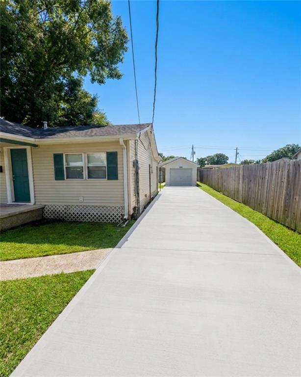 Photo 3 of Single family home for sale at 140 8th Street, Bridge City, LA 70094 | MLS# 2575943 | Listing updated on 2026-09-10